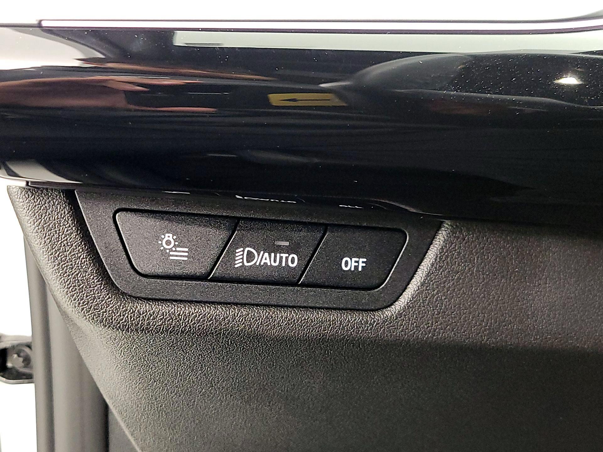 Thumbnail: 2023 BMW X1 - 13