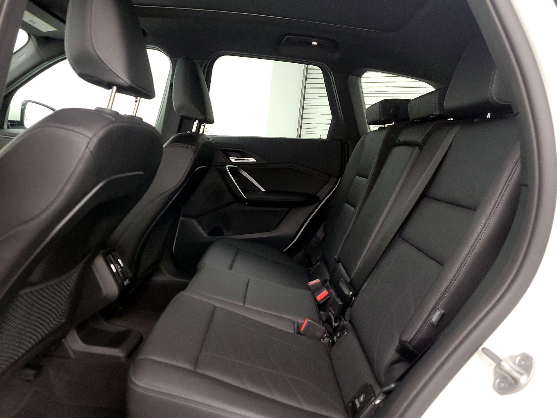 Thumbnail: 2023 BMW X1 - 20