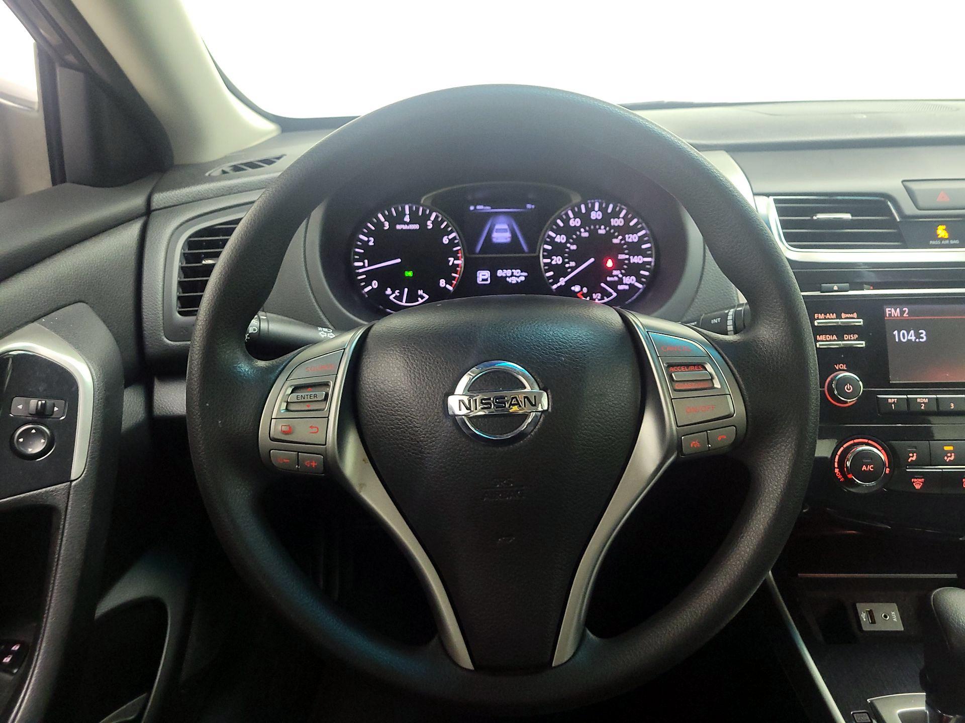 Thumbnail: 2014 Nissan Altima - 10