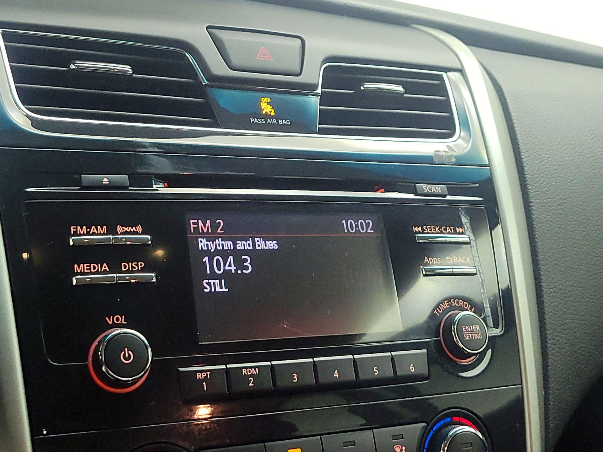 Thumbnail: 2014 Nissan Altima - 15
