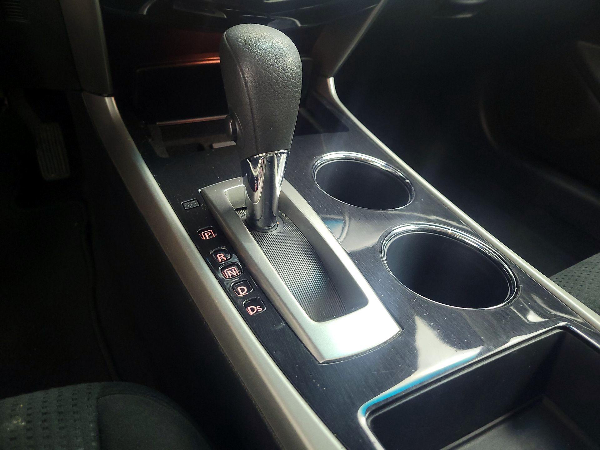 Thumbnail: 2014 Nissan Altima - 17
