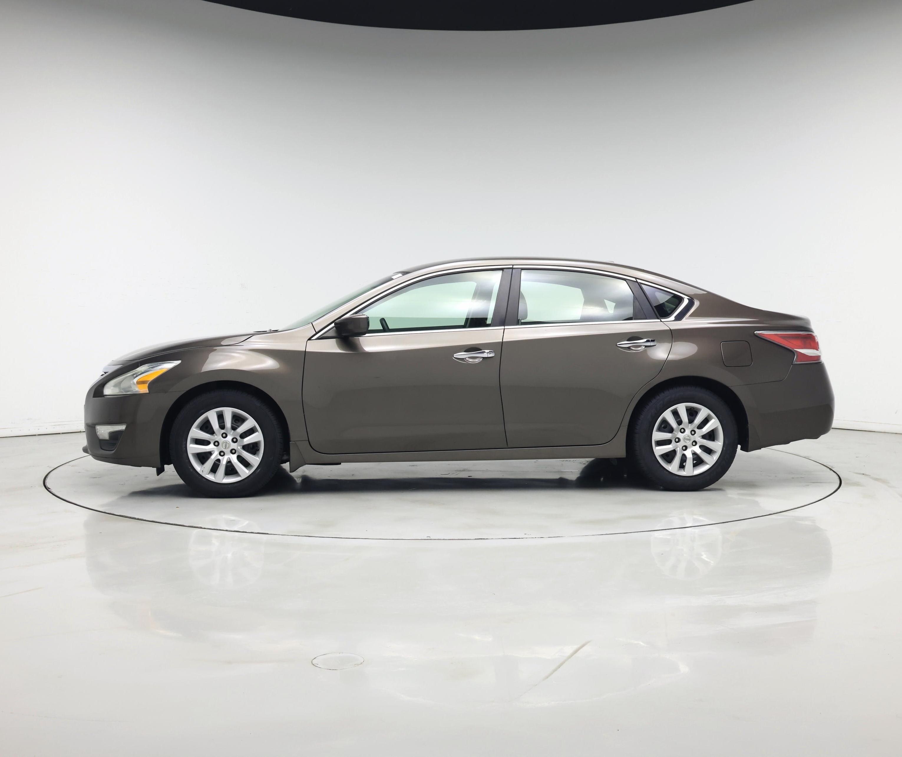Thumbnail: 2014 Nissan Altima - 3