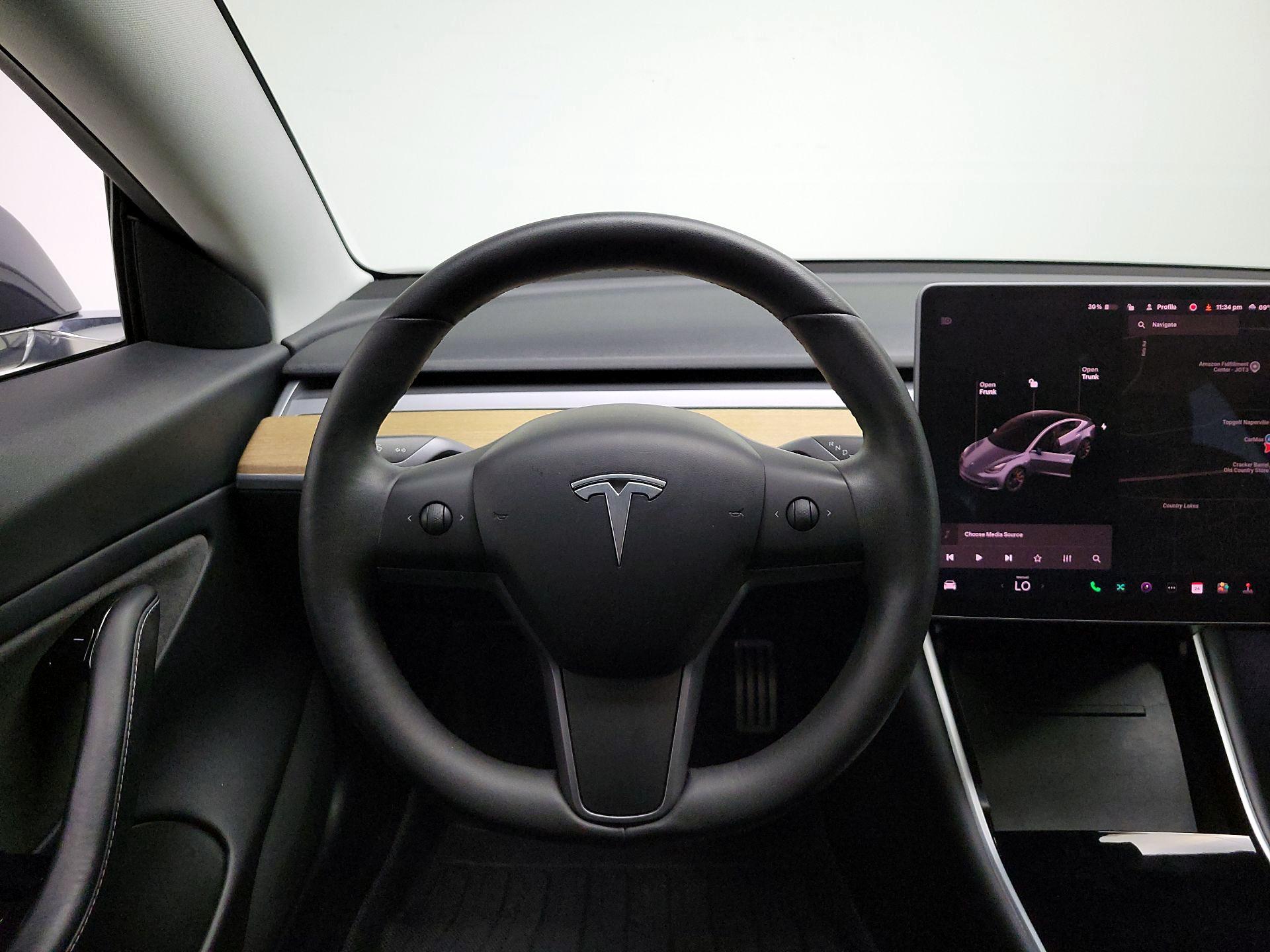 Thumbnail: 2020 Tesla Model 3 - 10