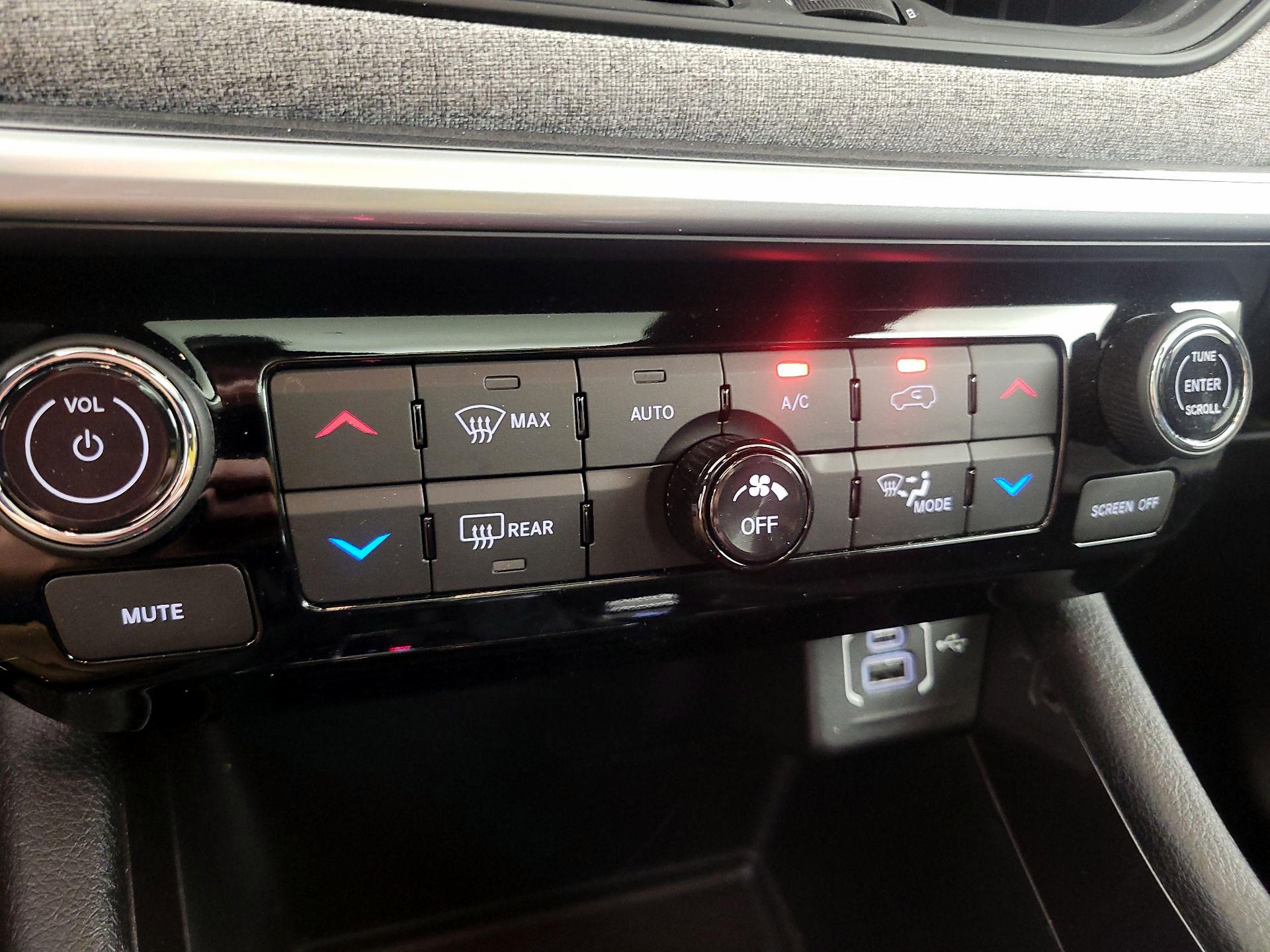 Thumbnail: 2024 Jeep Compass - 16