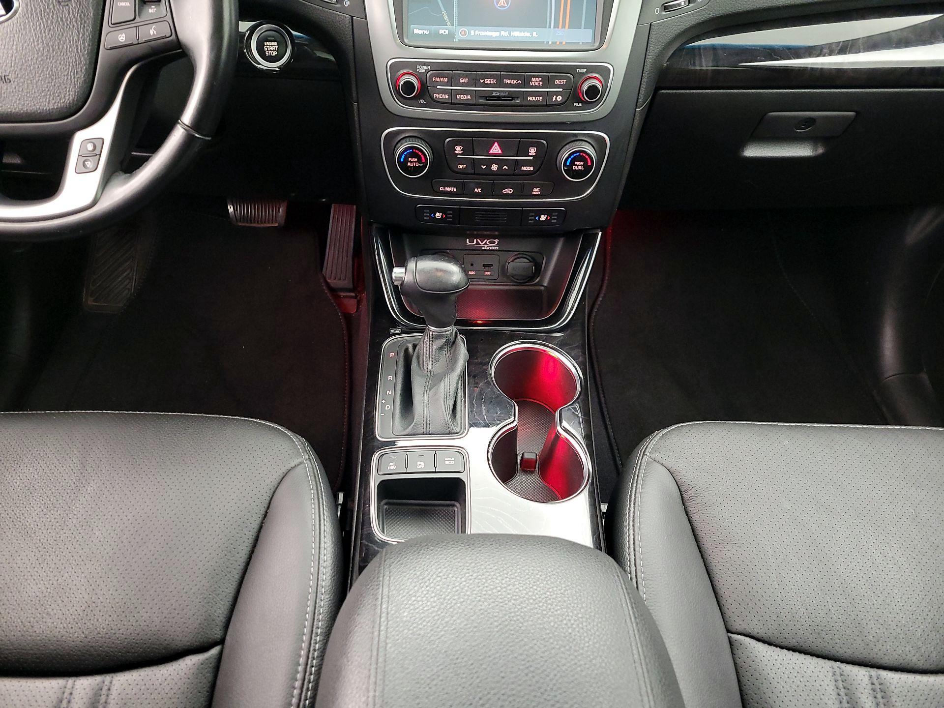 Thumbnail: 2015 Kia Sorento - 18