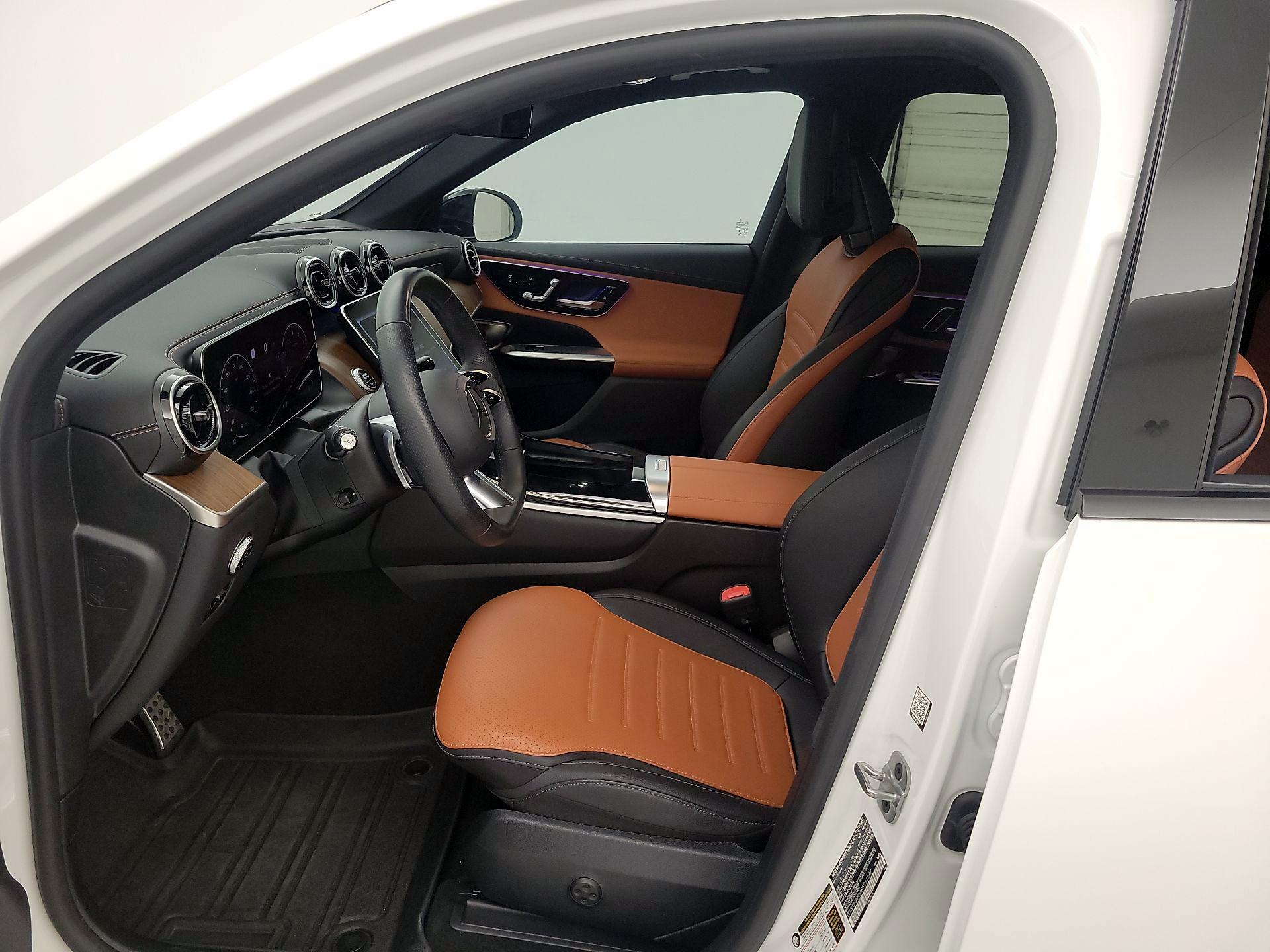 Thumbnail: 2024 Mercedes-Benz GLC - 11