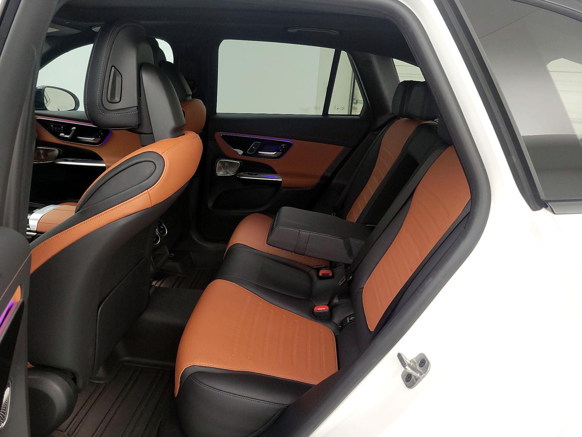 Thumbnail: 2024 Mercedes-Benz GLC - 16