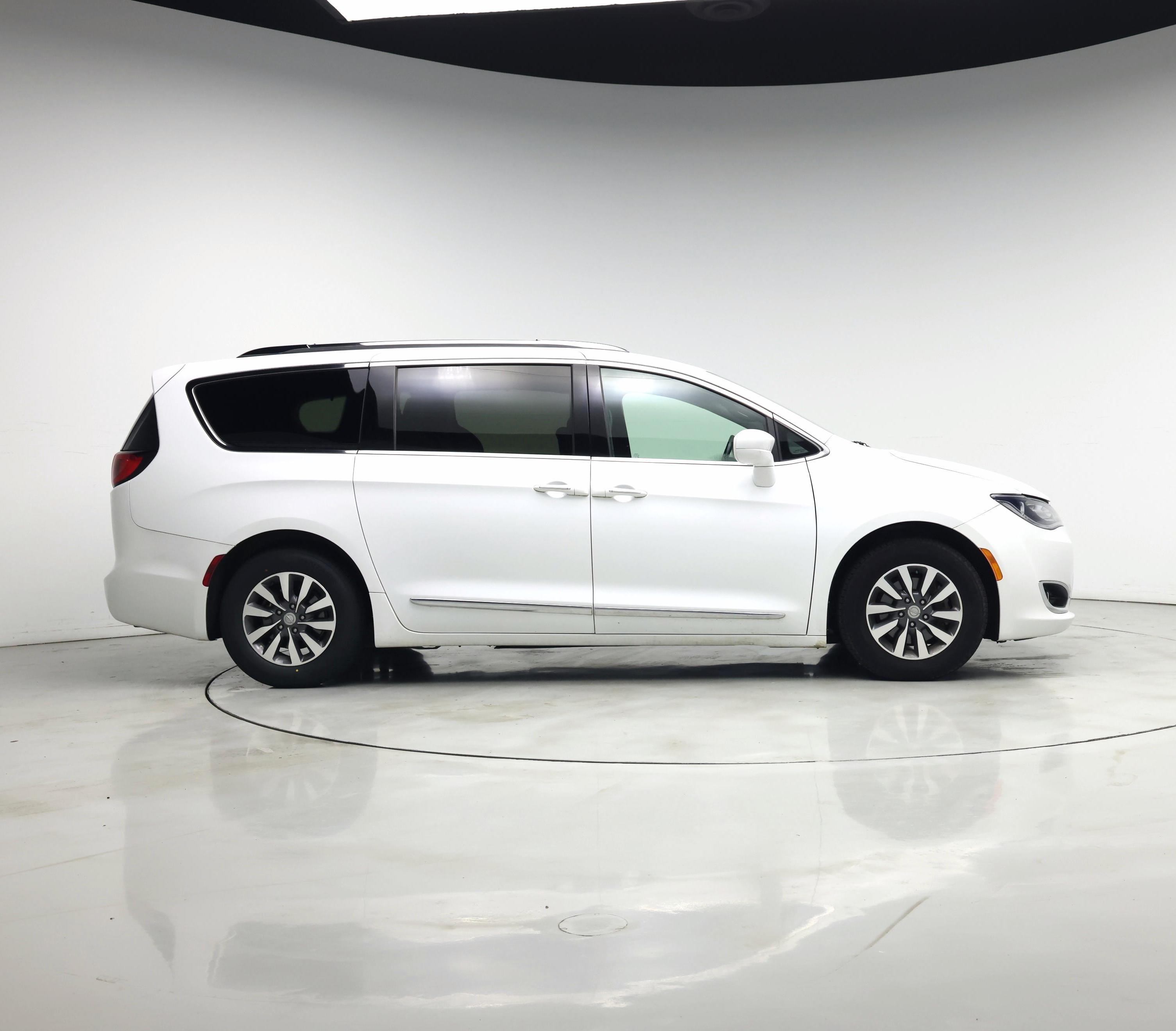 Thumbnail: 2020 Chrysler Pacifica - 7