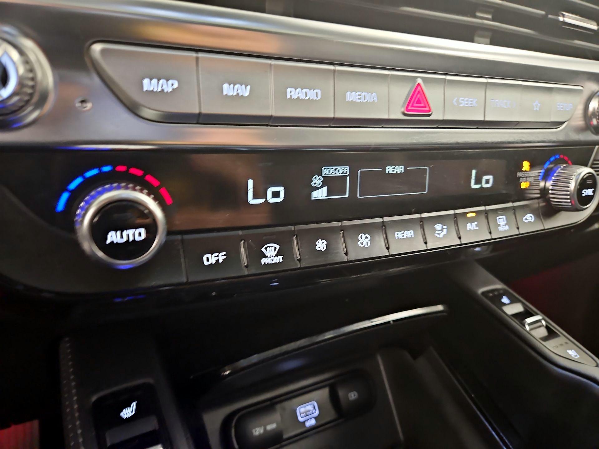 Thumbnail: 2021 Kia Telluride - 17