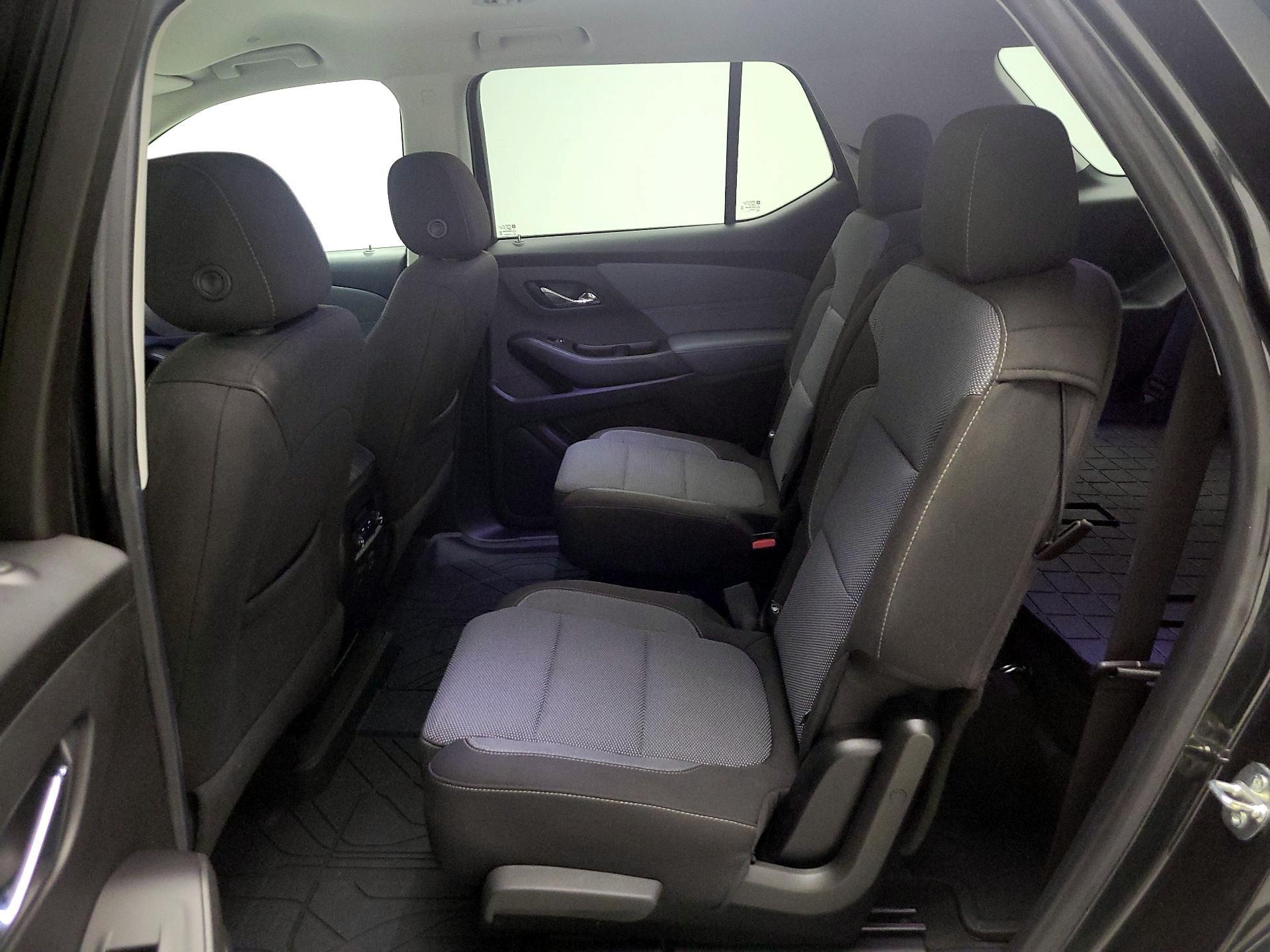 Thumbnail: 2020 Chevrolet Traverse - 17