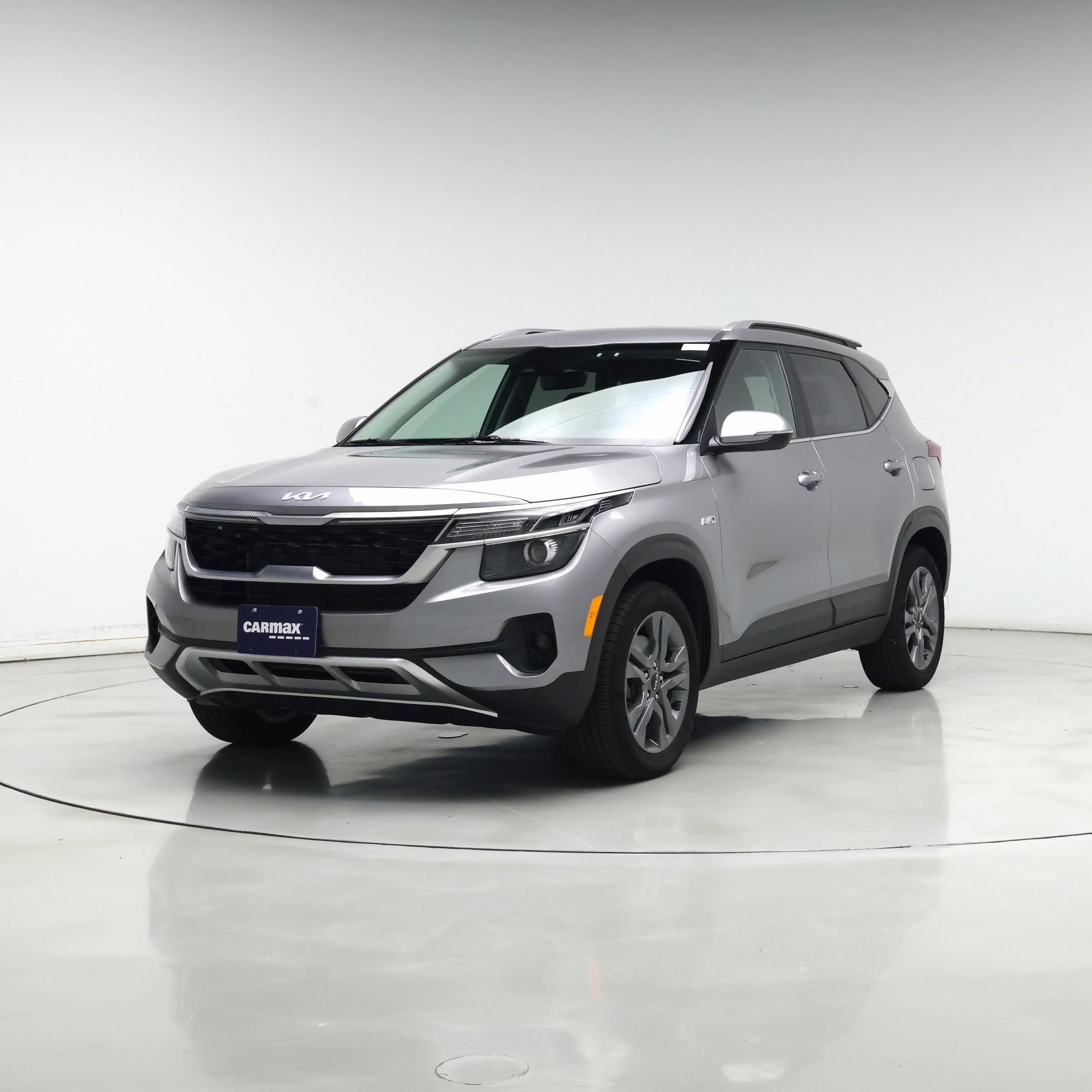 Thumbnail: 2022 Kia Seltos - 4