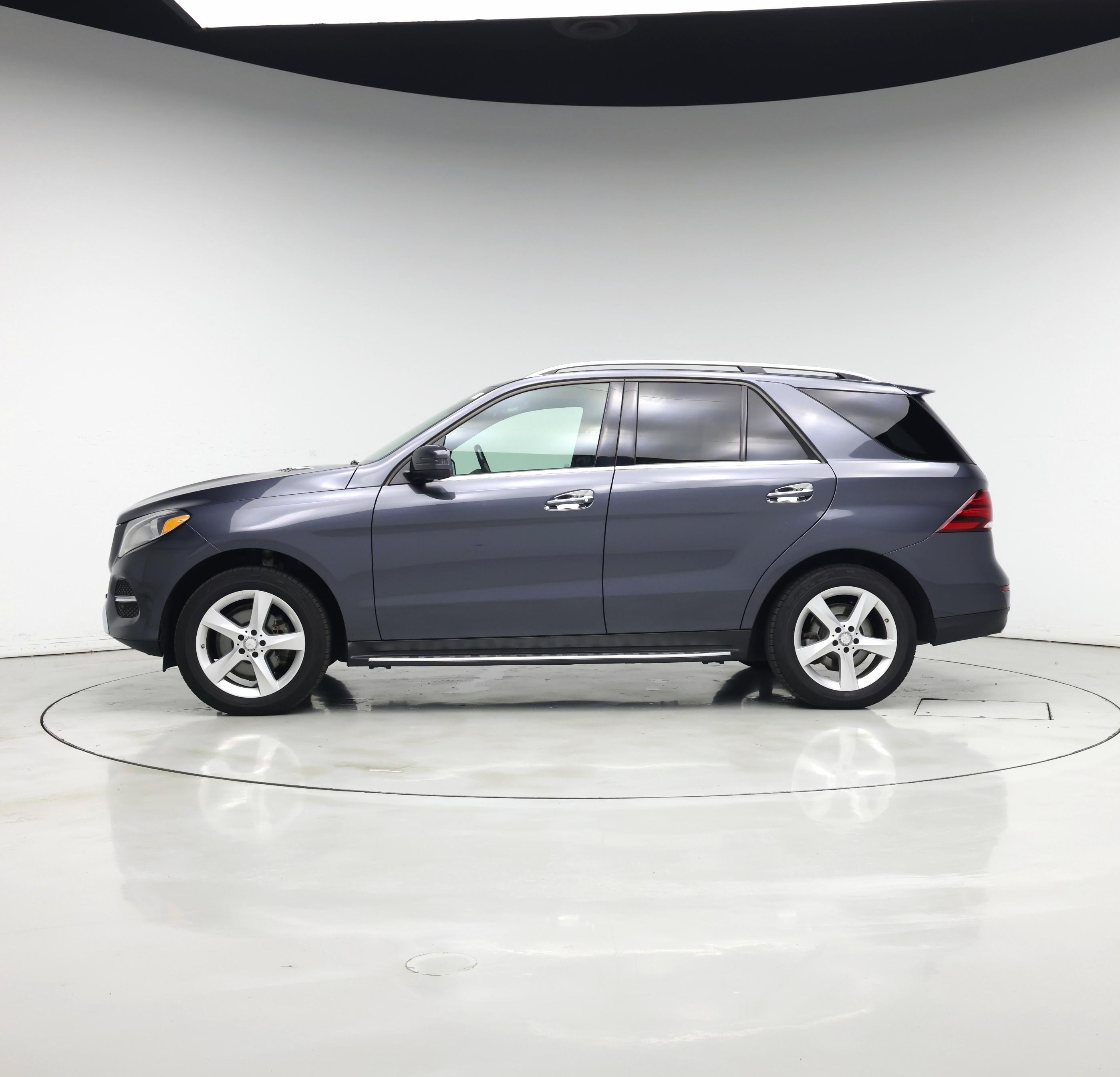 Thumbnail: 2016 Mercedes-Benz GLE - 3