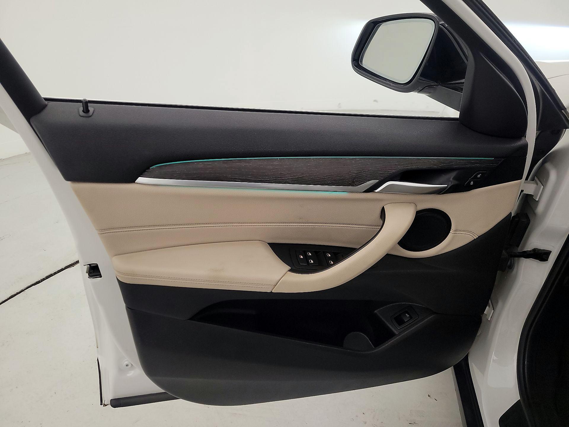 Thumbnail: 2018 BMW X2 - 12