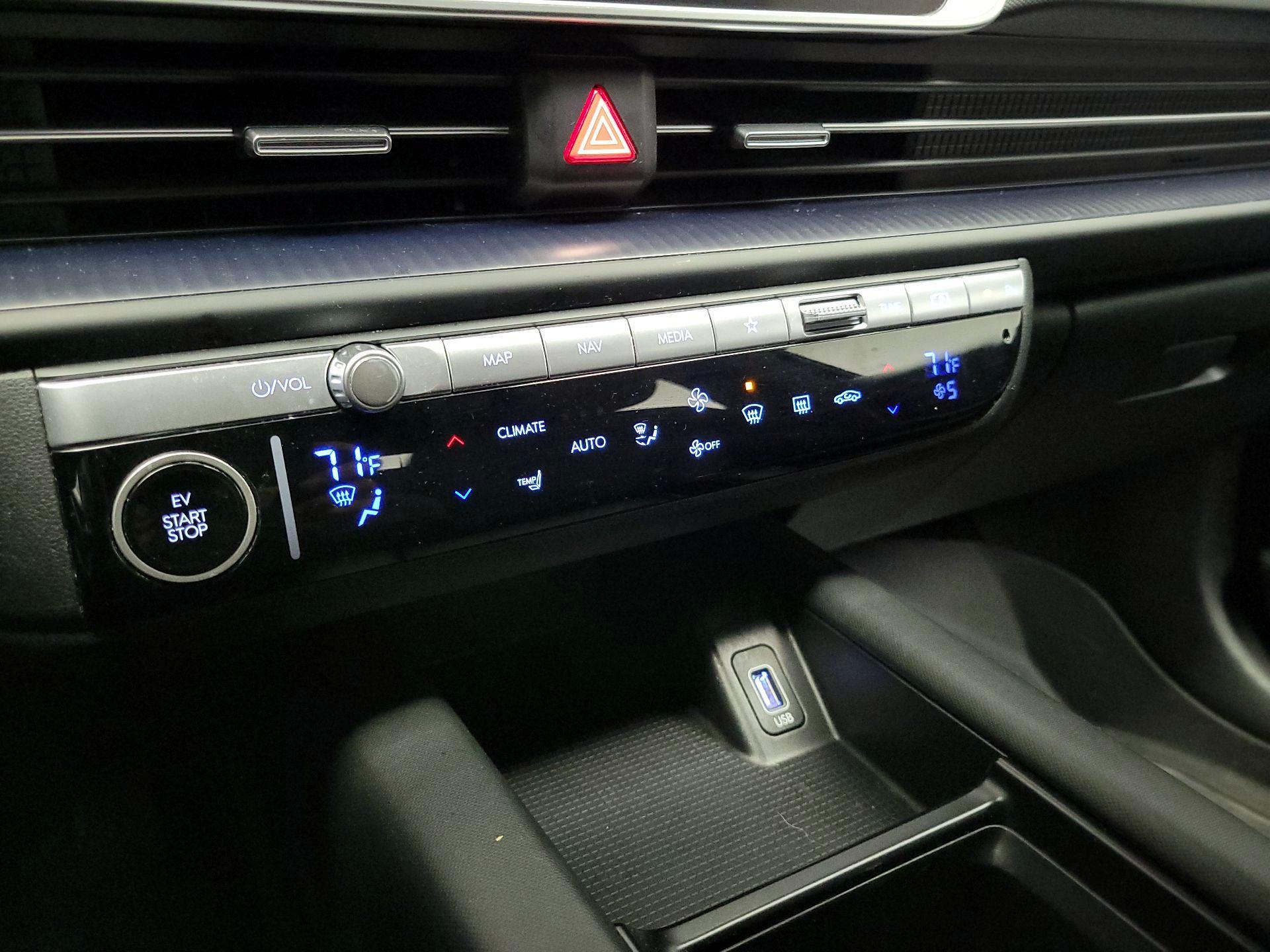 Thumbnail: 2023 Hyundai Ioniq 6 - 17