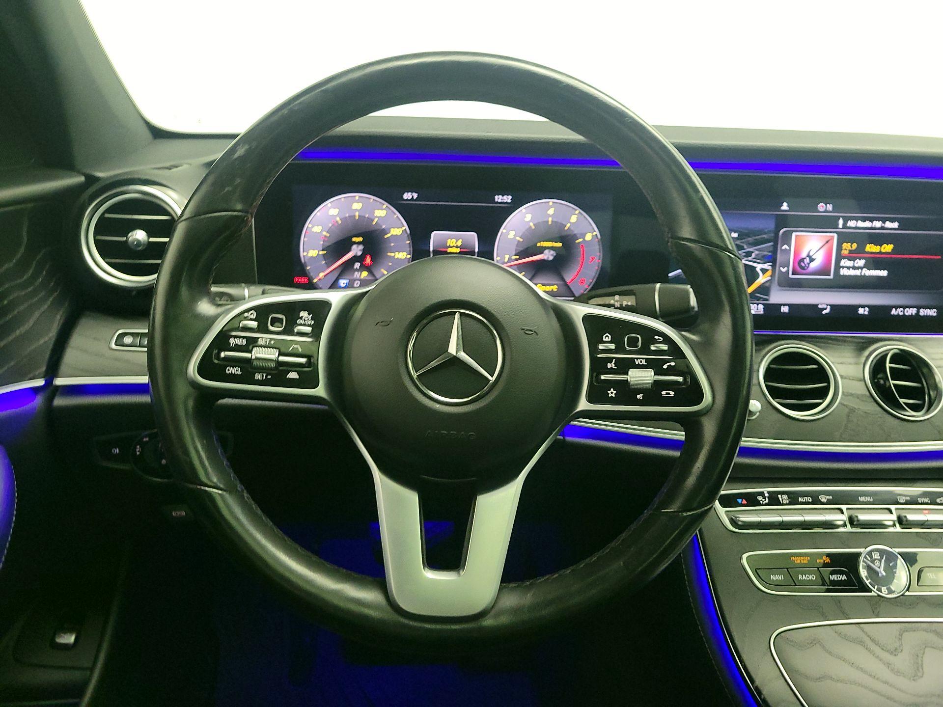 Thumbnail: 2019 Mercedes-Benz E-Class - 10