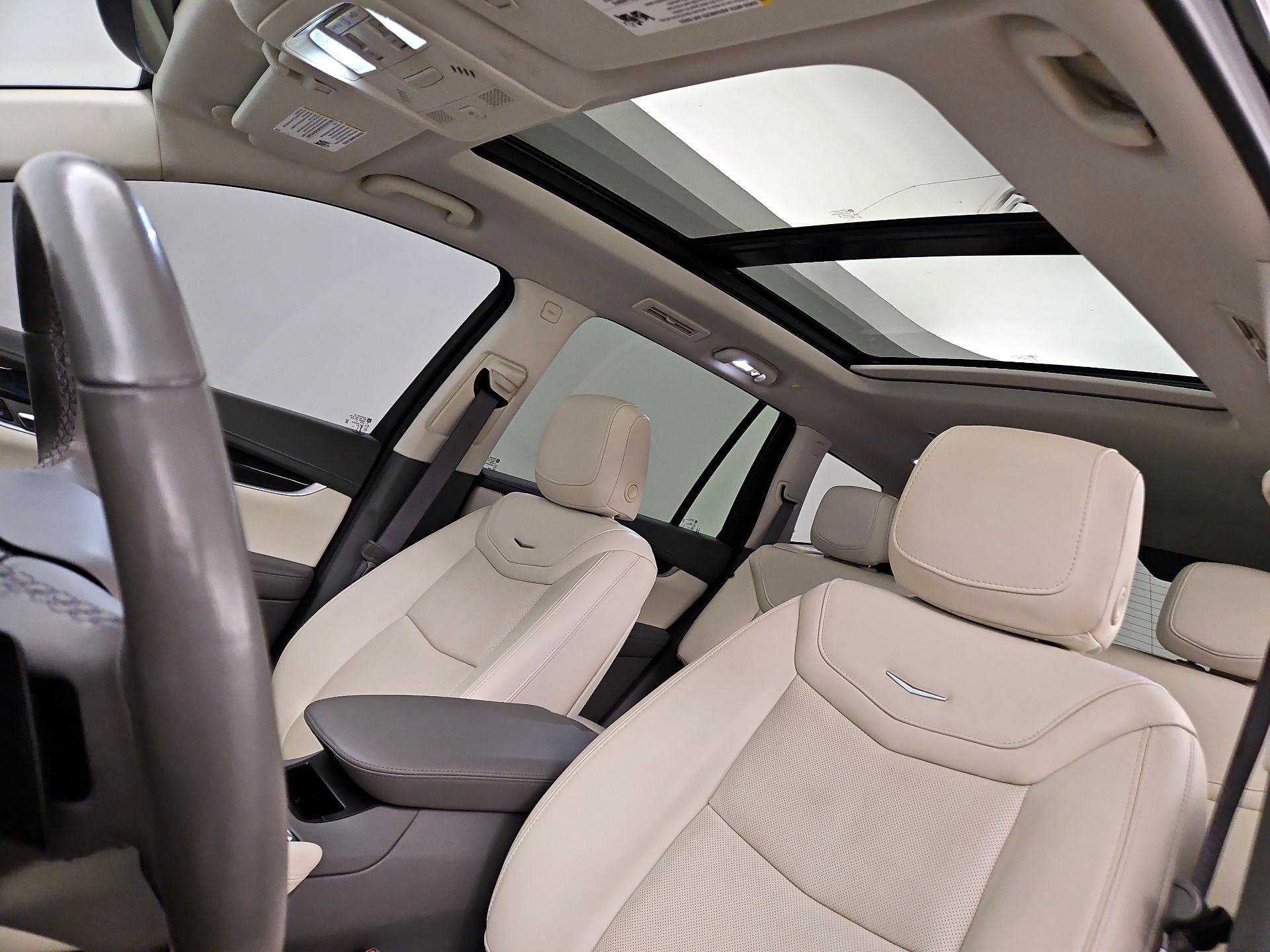 Thumbnail: 2022 Cadillac XT6 - 19