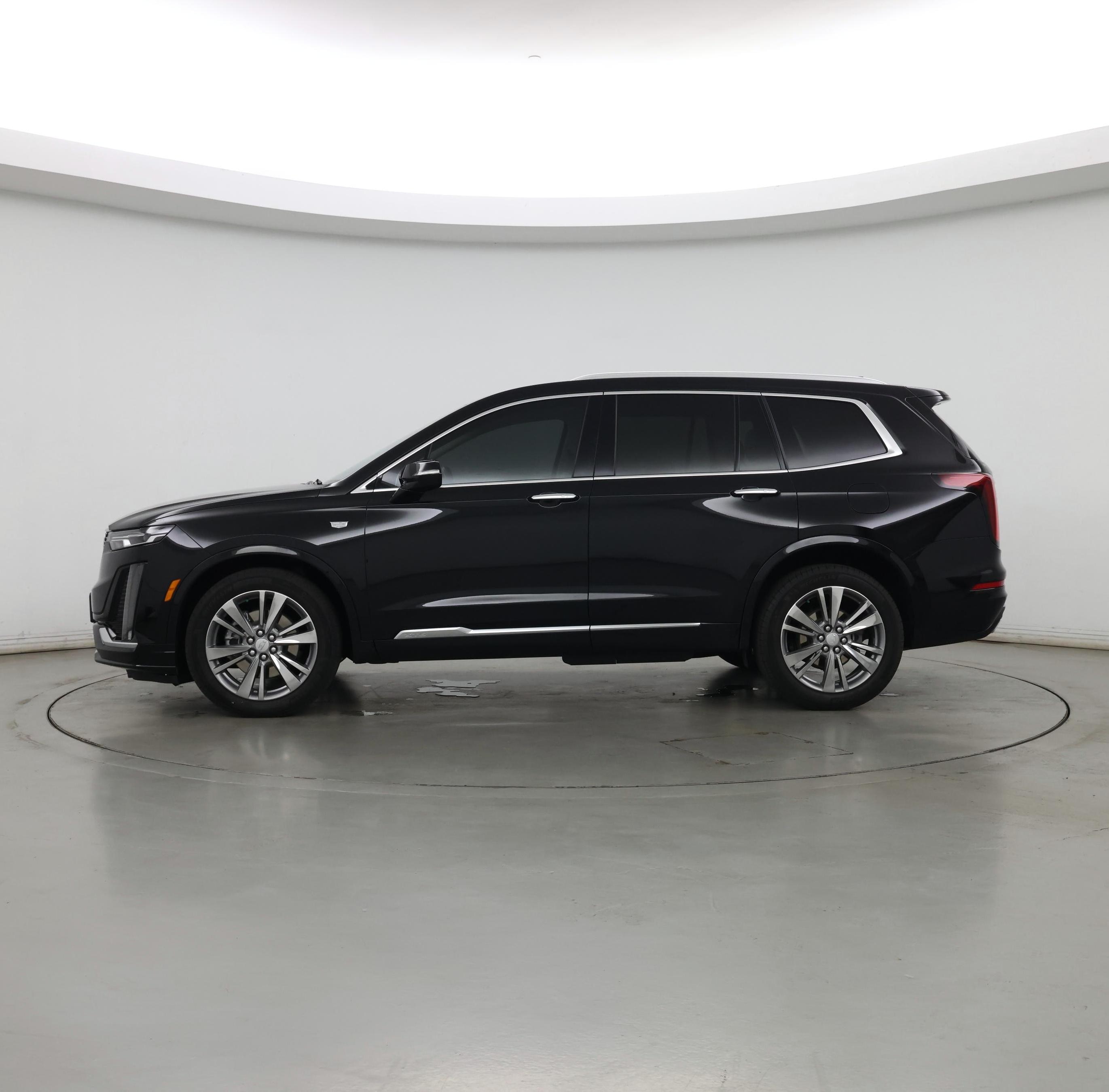 Thumbnail: 2022 Cadillac XT6 - 3