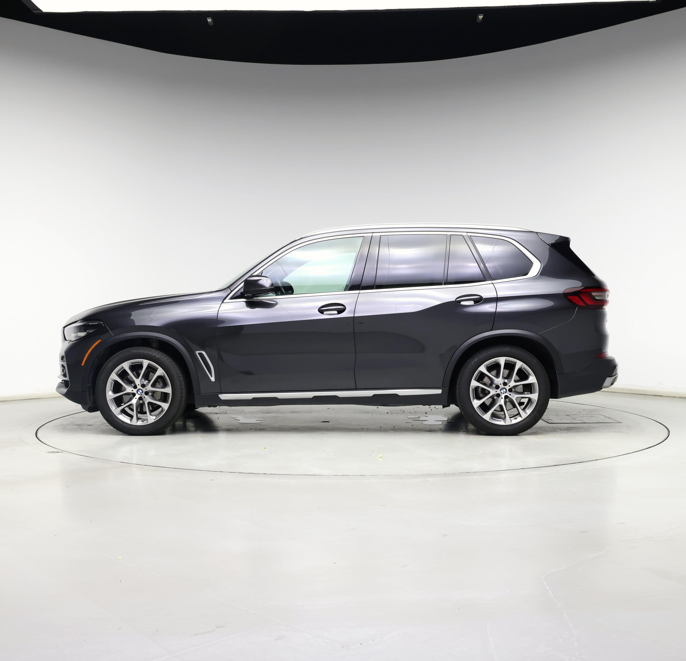 Thumbnail: 2023 BMW X5 - 3