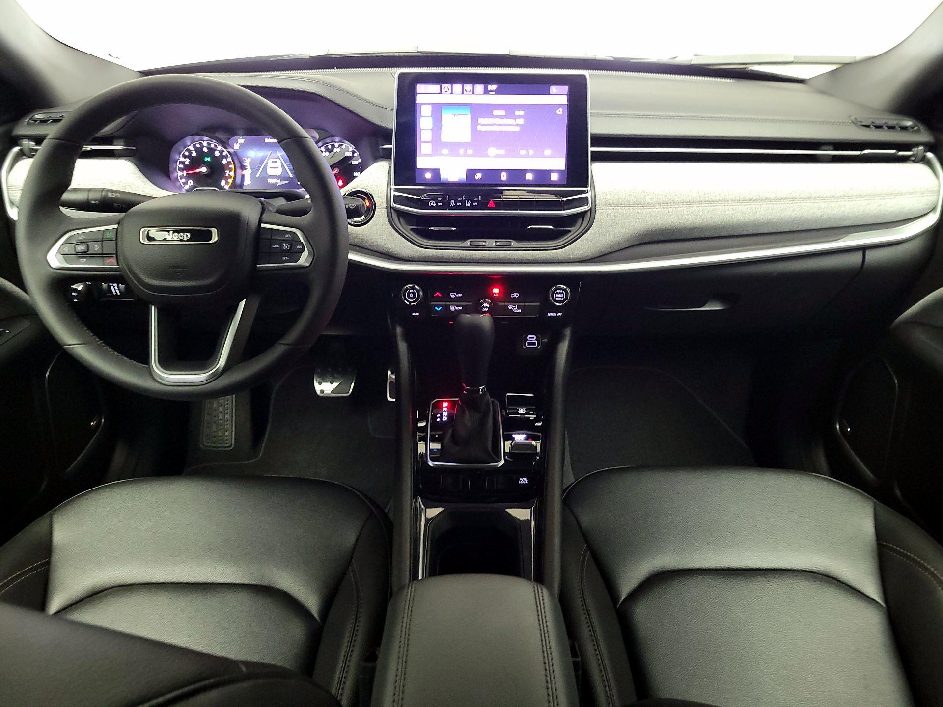 Thumbnail: 2024 Jeep Compass - 9