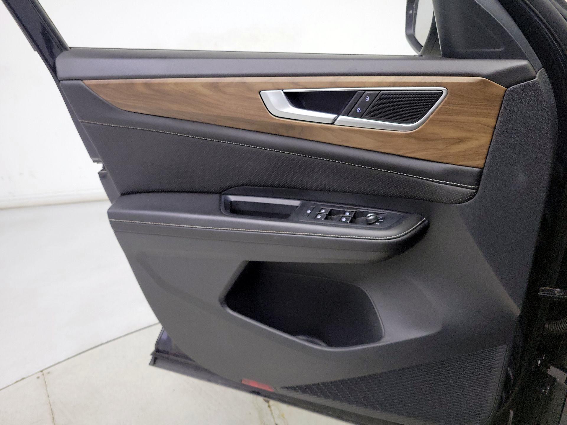 Thumbnail: 2024 Volkswagen Atlas - 12