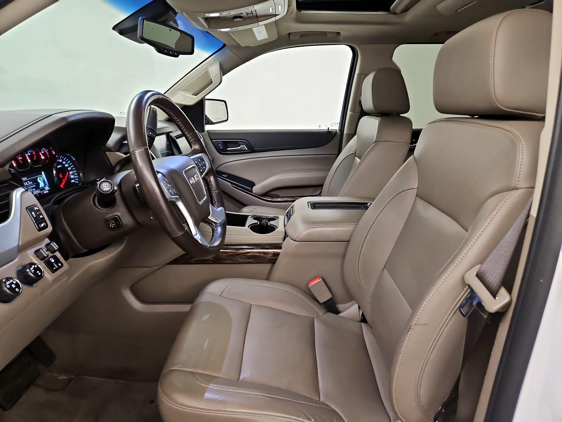 Thumbnail: 2019 GMC Yukon XL - 11