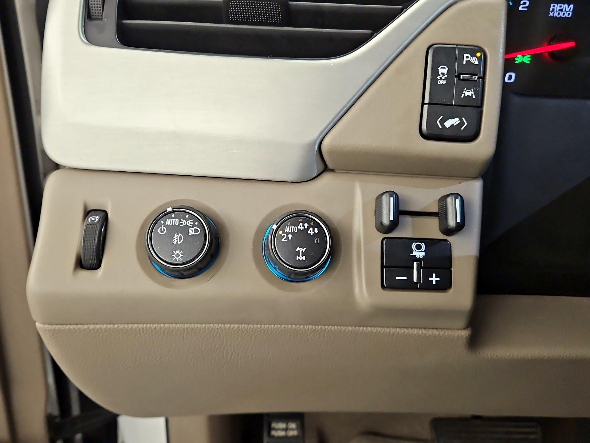 Thumbnail: 2019 GMC Yukon XL - 13