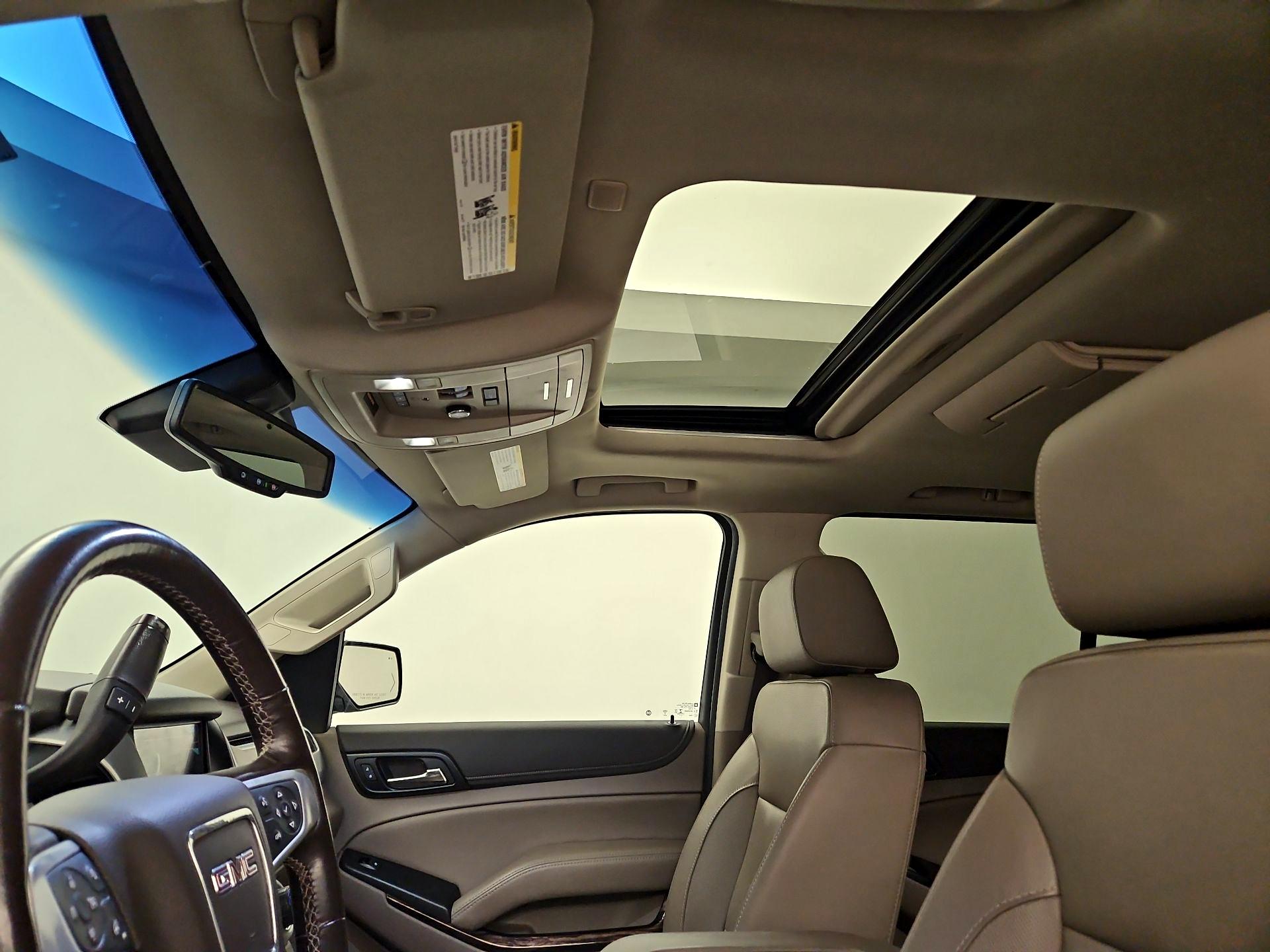 Thumbnail: 2019 GMC Yukon XL - 20