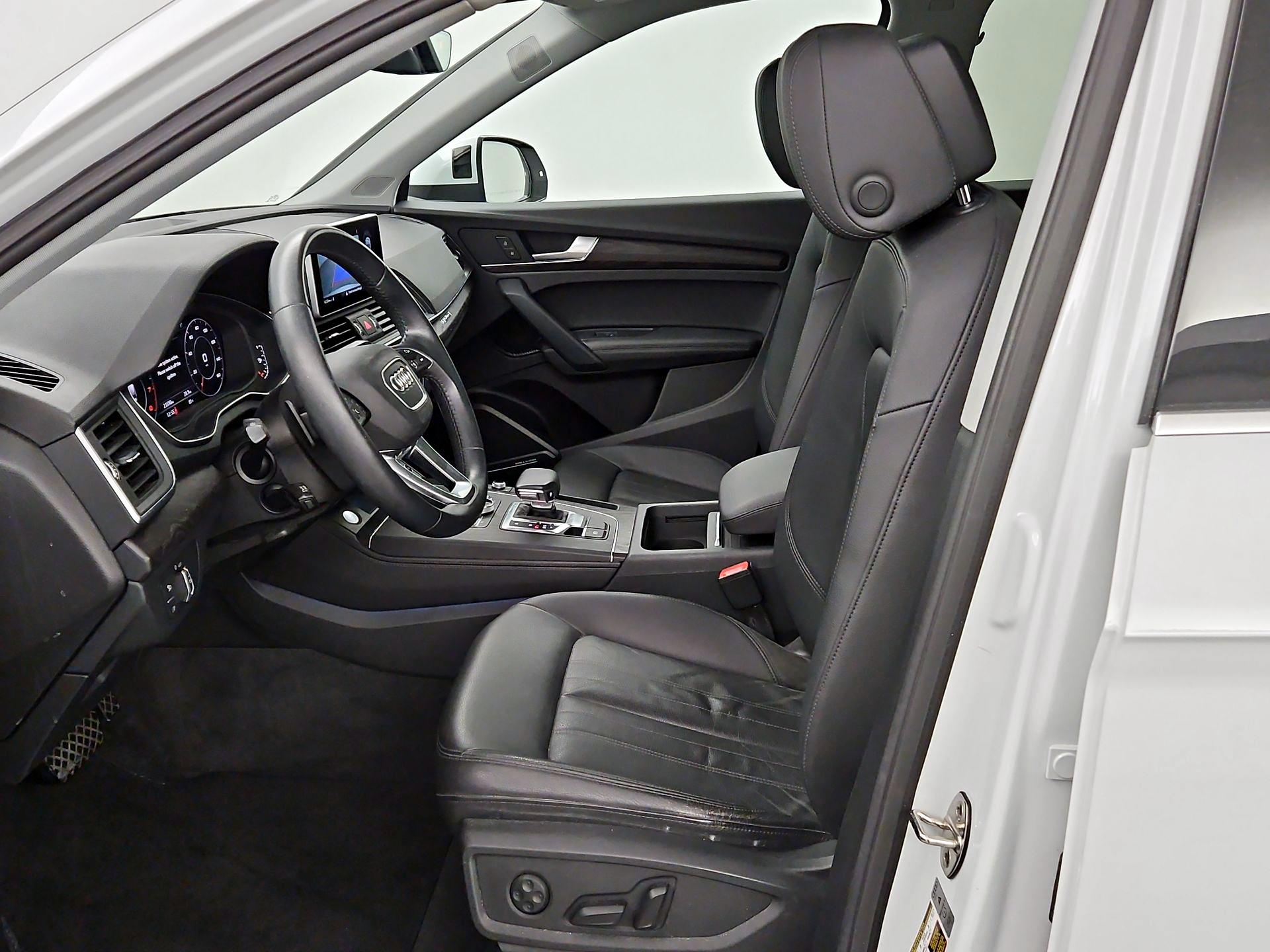 Thumbnail: 2020 Audi Q5 - 11