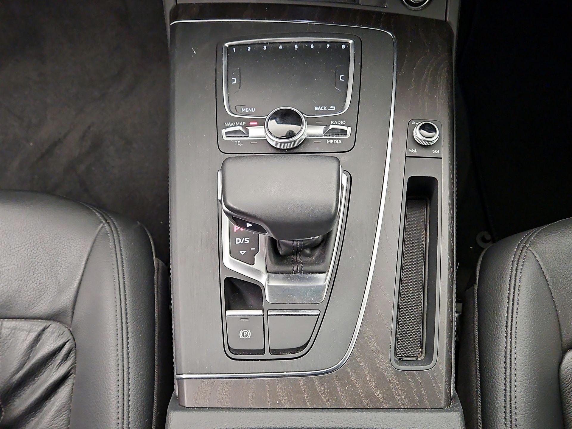 Thumbnail: 2020 Audi Q5 - 18