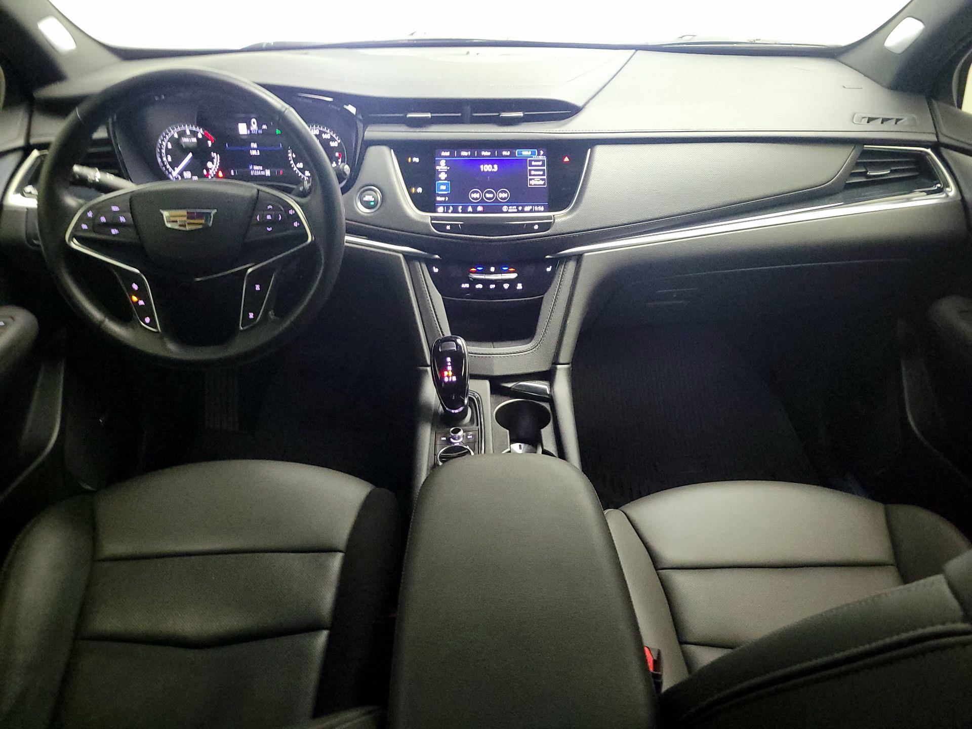 Thumbnail: 2024 Cadillac XT5 - 9