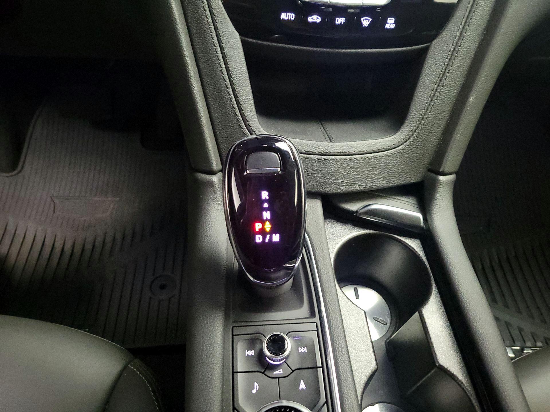 Thumbnail: 2024 Cadillac XT5 - 16