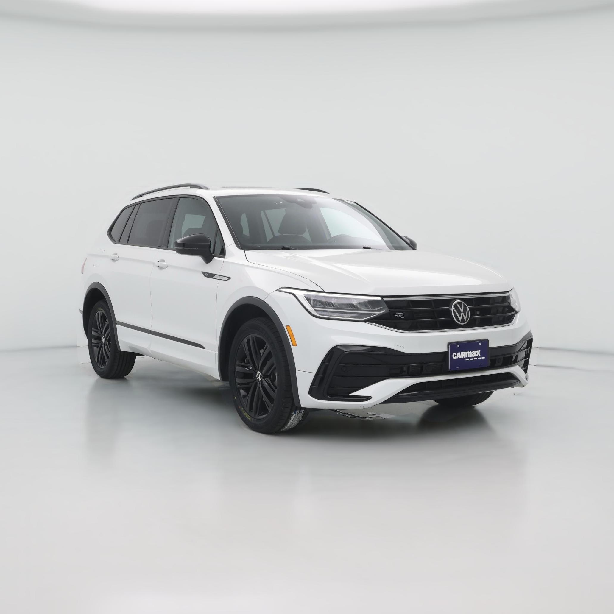 Thumbnail: 2022 Volkswagen Tiguan - 1