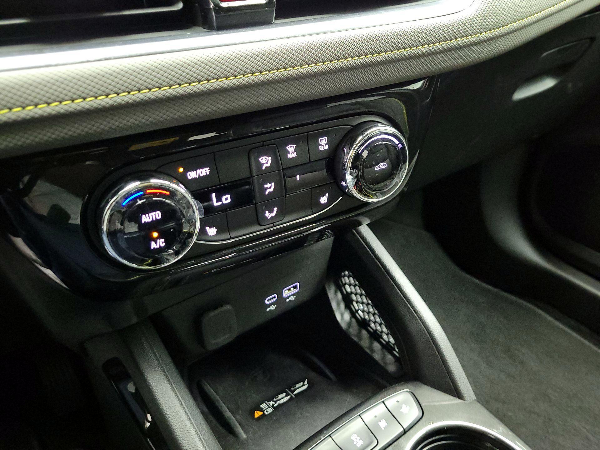 Thumbnail: 2025 Chevrolet TrailBlazer - 15