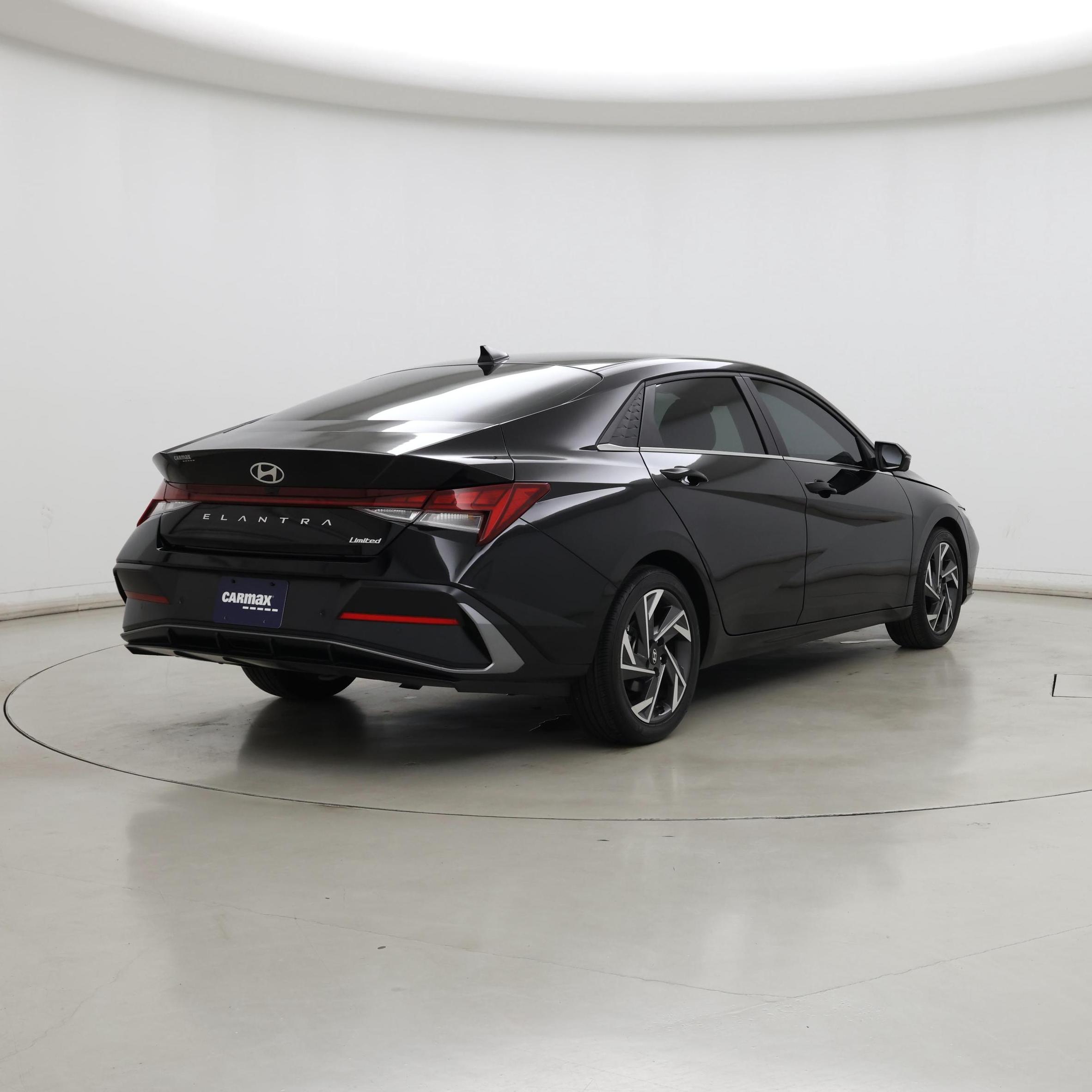 Thumbnail: 2024 Hyundai Elantra - 8