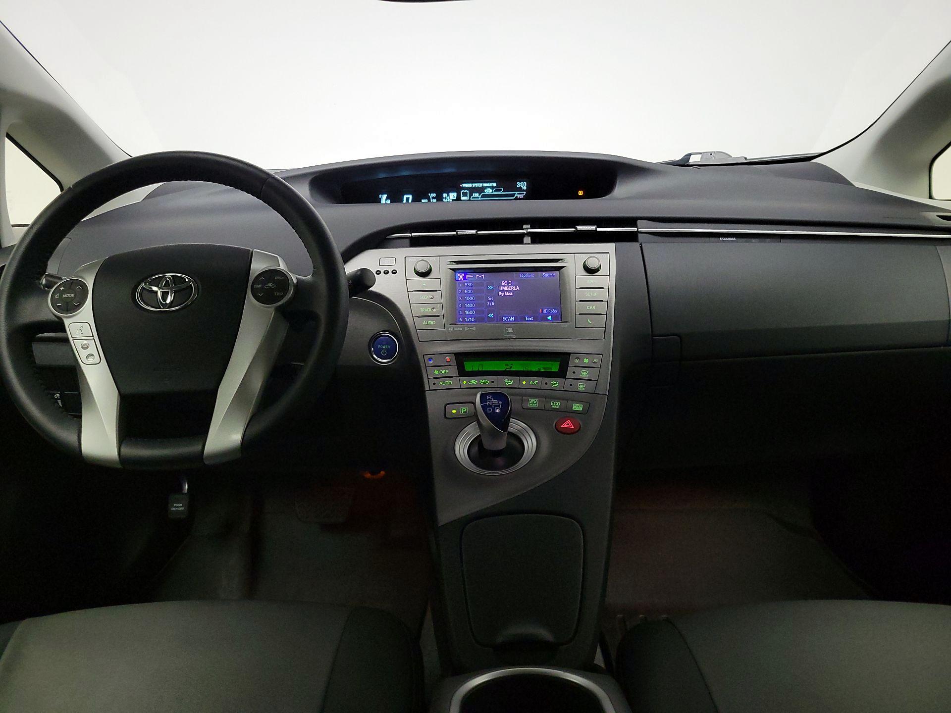 Thumbnail: 2014 Toyota Prius - 9
