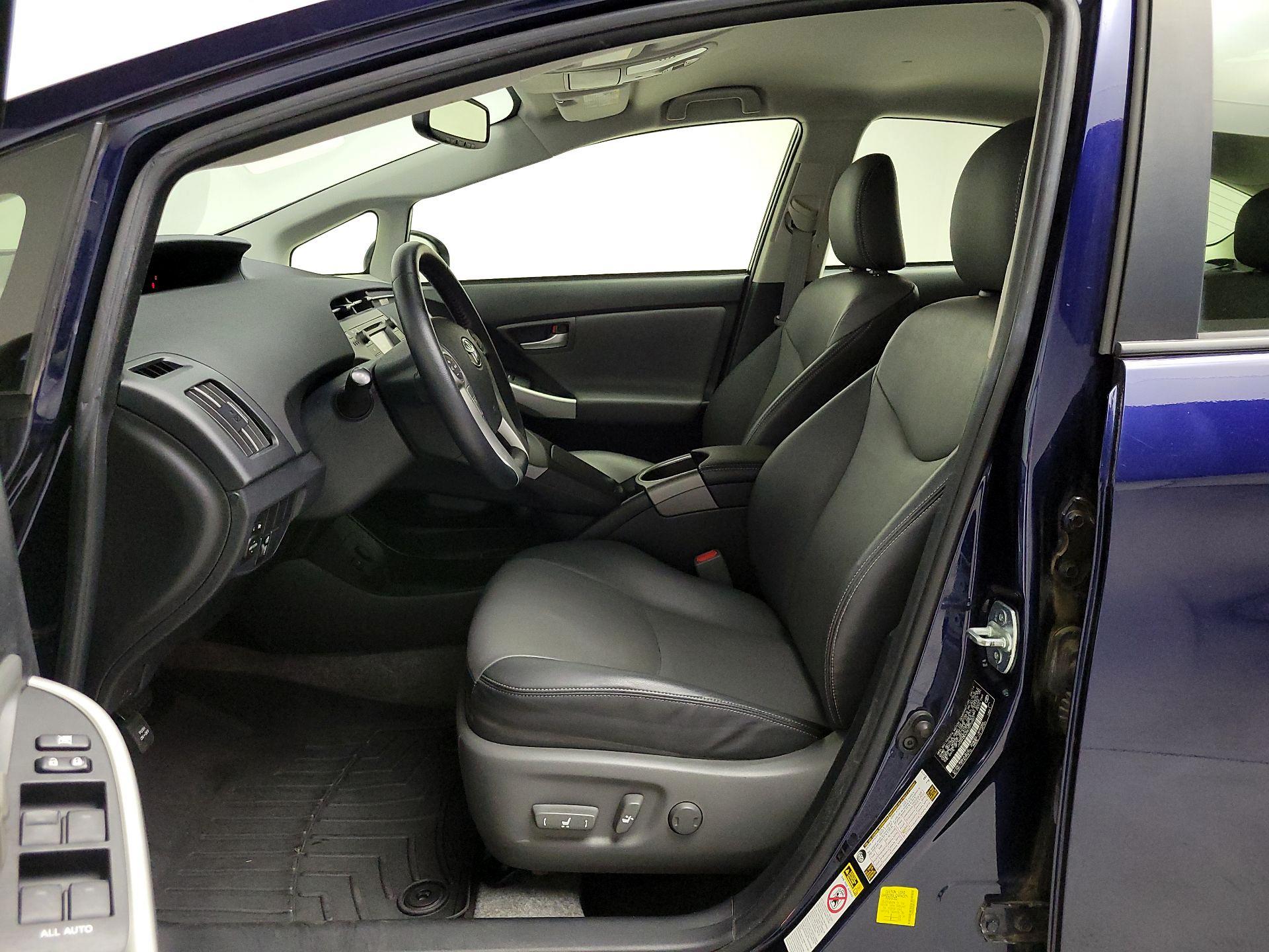 Thumbnail: 2014 Toyota Prius - 11