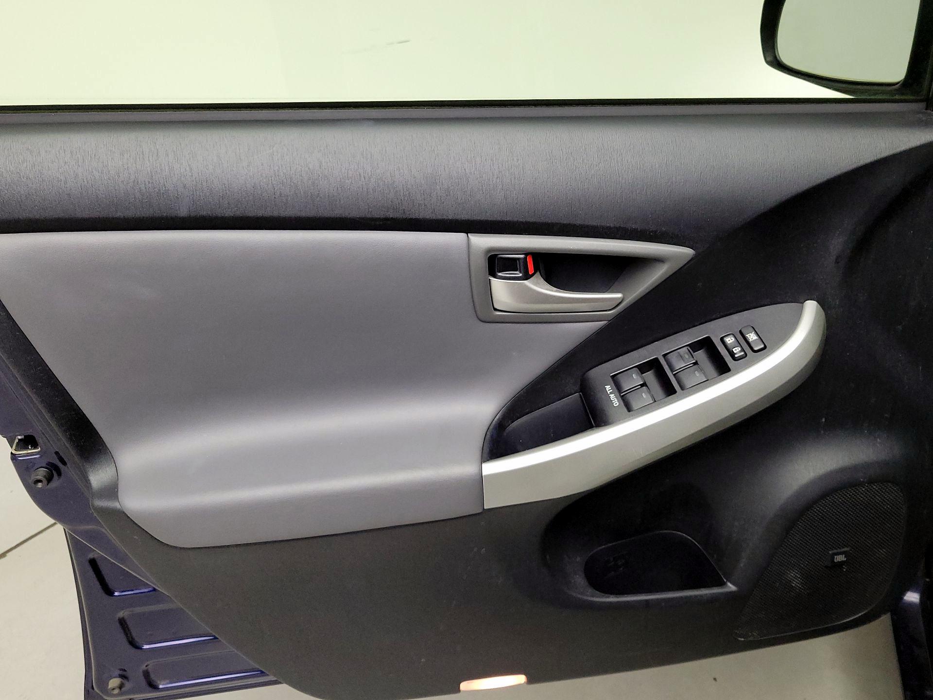 Thumbnail: 2014 Toyota Prius - 12