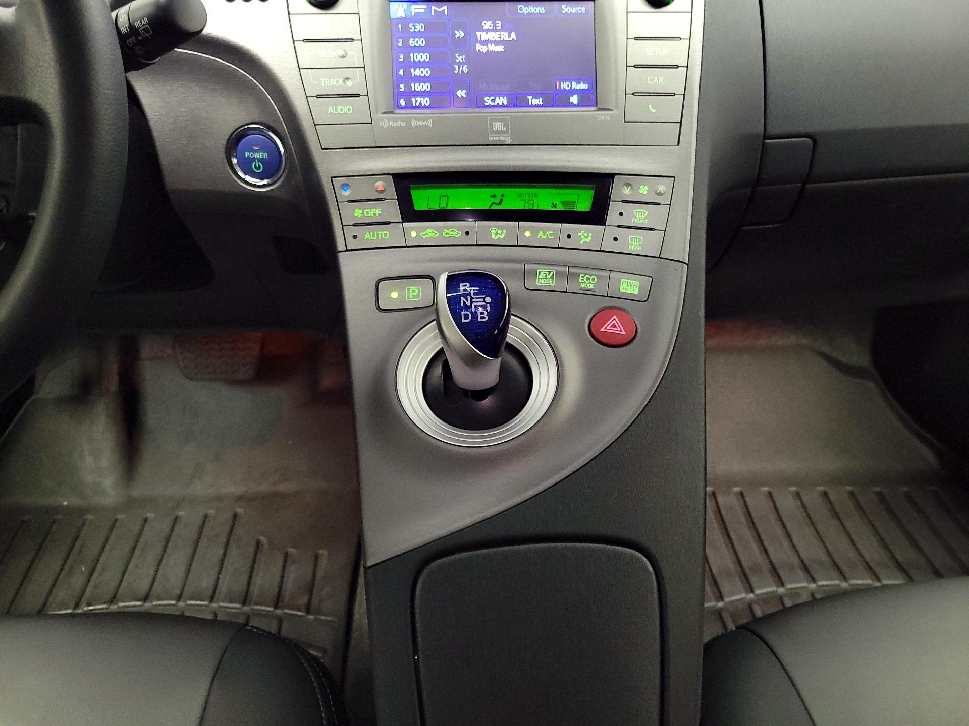 Thumbnail: 2014 Toyota Prius - 17