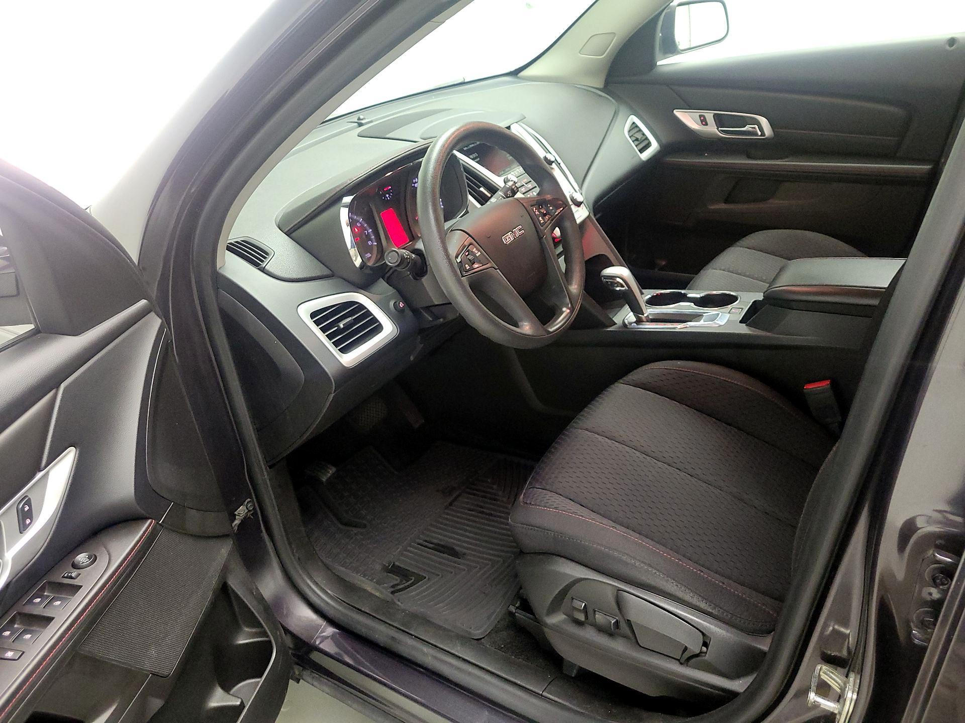 Thumbnail: 2015 GMC Terrain - 11