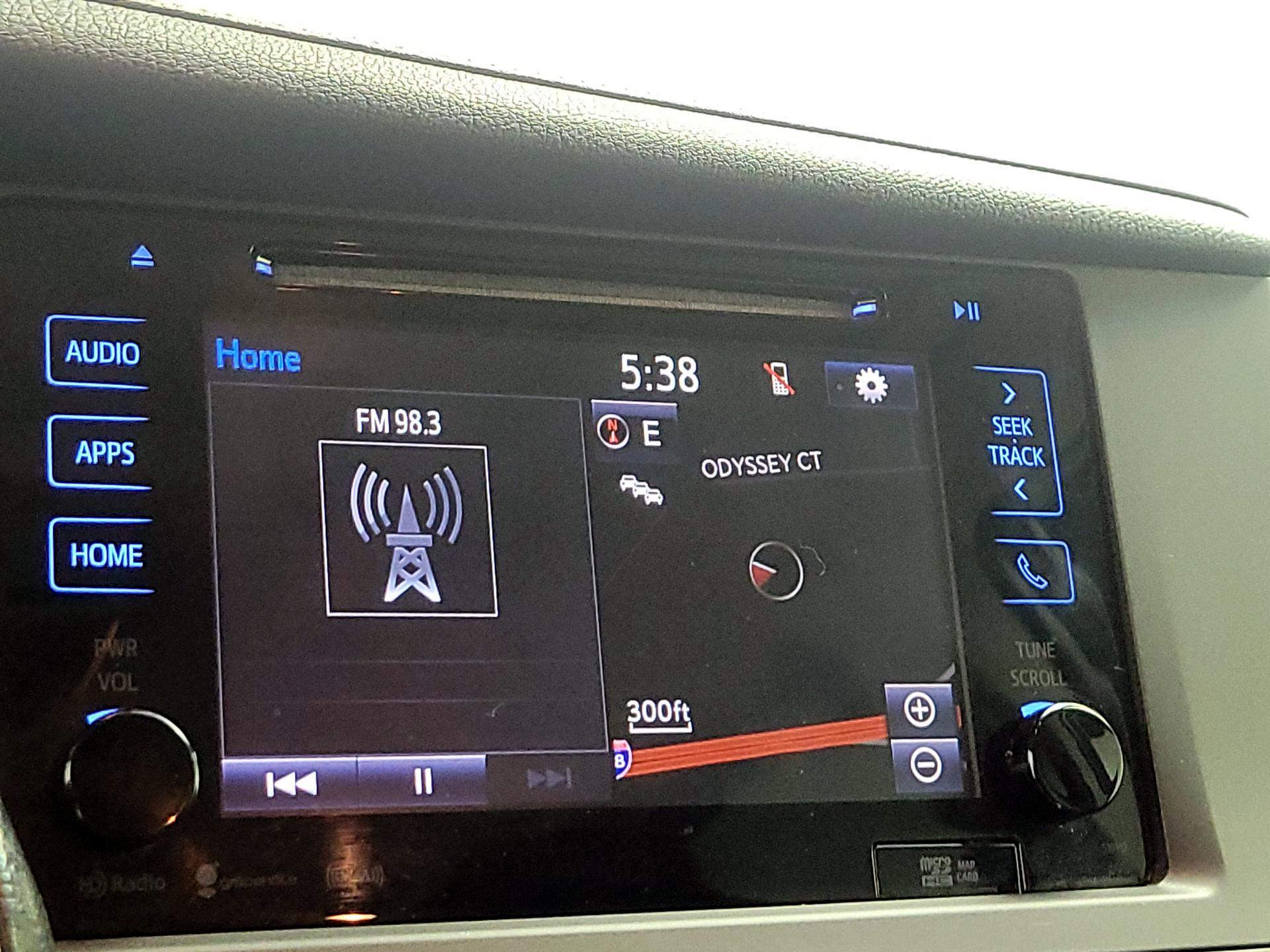 Thumbnail: 2016 Toyota Sienna - 16
