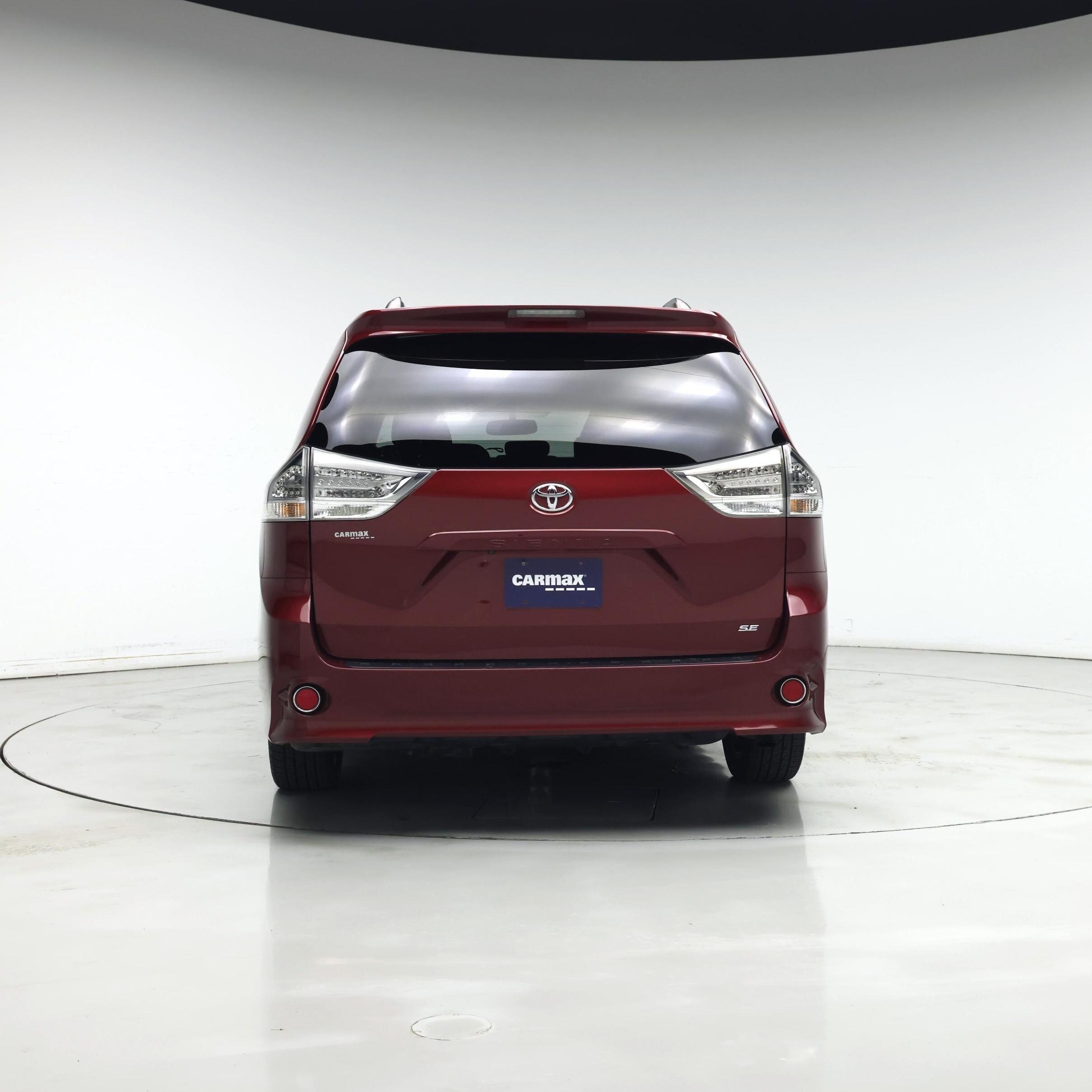 Thumbnail: 2016 Toyota Sienna - 6