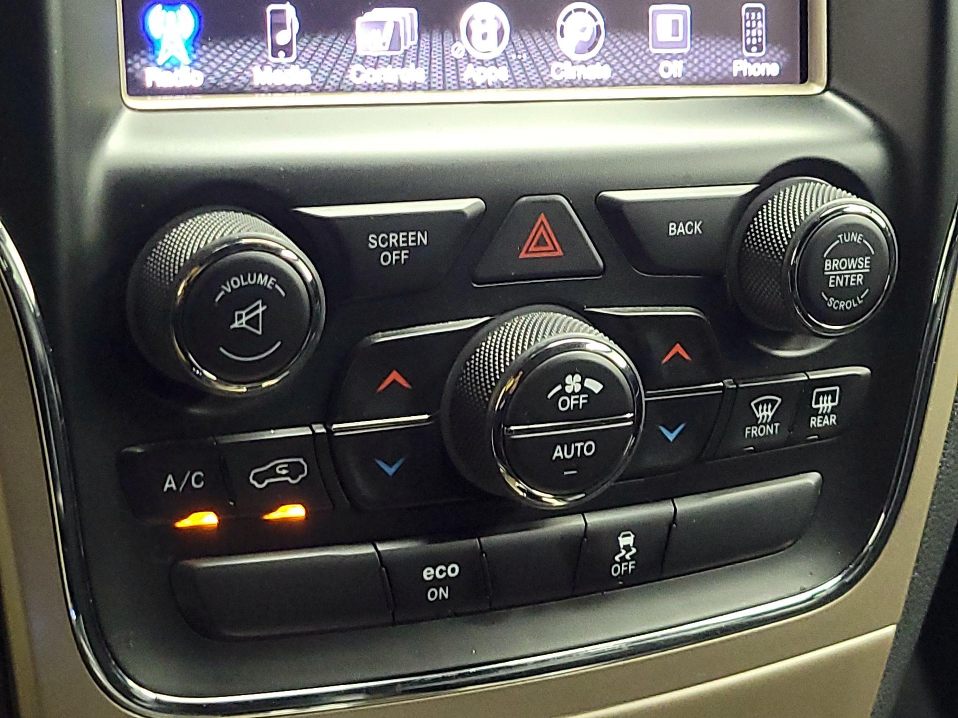 Thumbnail: 2015 Jeep Grand Cherokee - 15