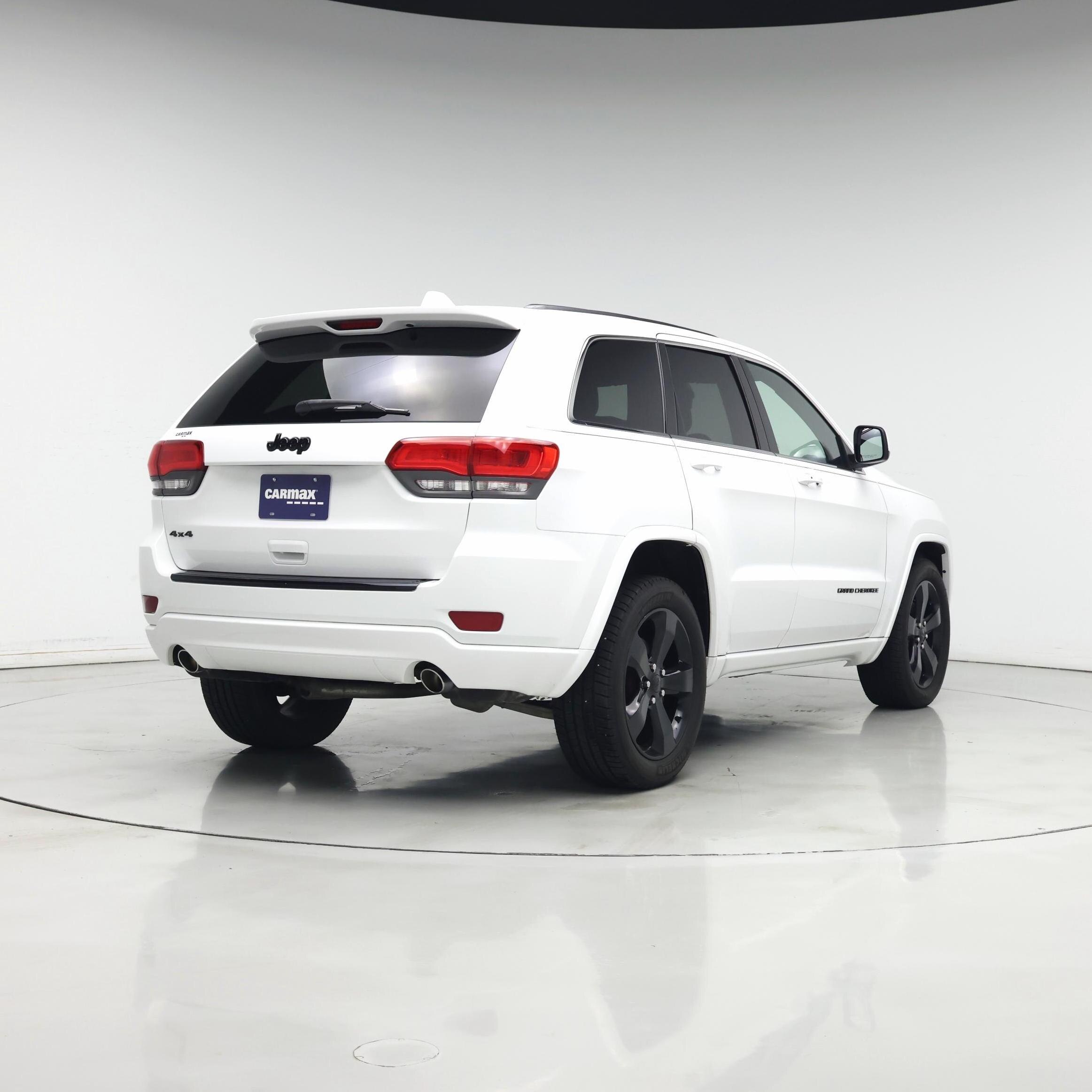 Thumbnail: 2015 Jeep Grand Cherokee - 8