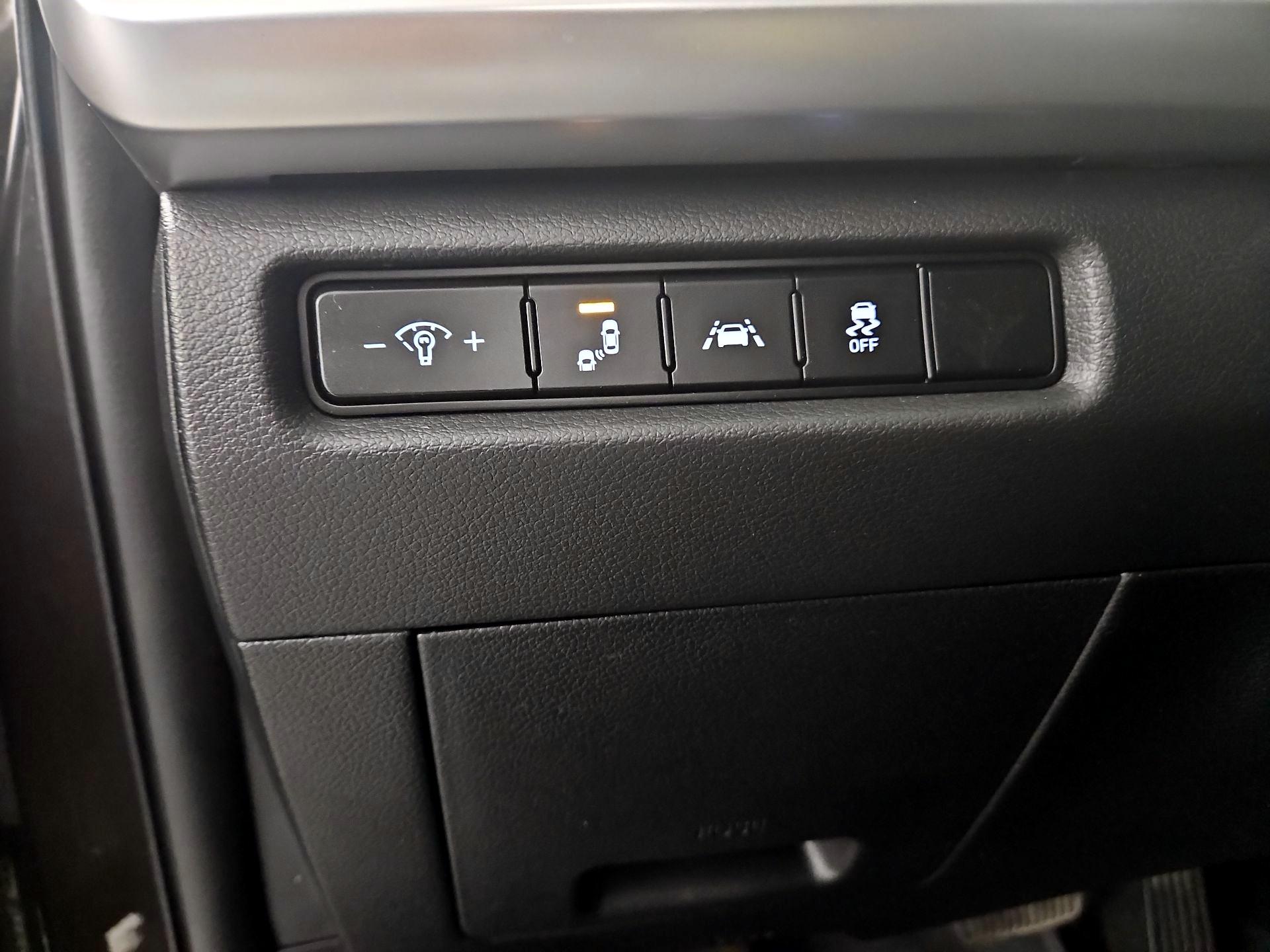 Thumbnail: 2020 Kia Telluride - 13