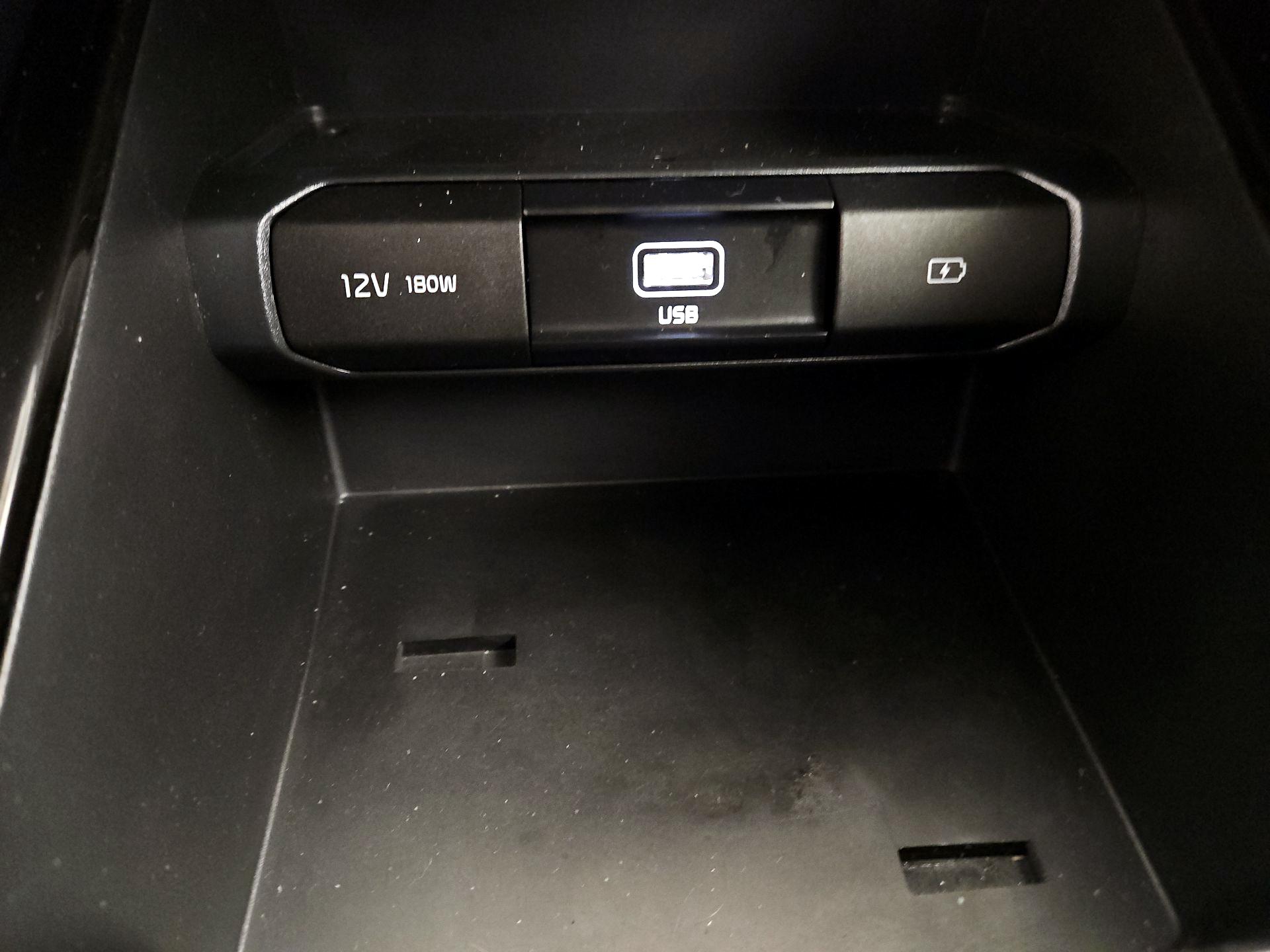 Thumbnail: 2020 Kia Telluride - 18