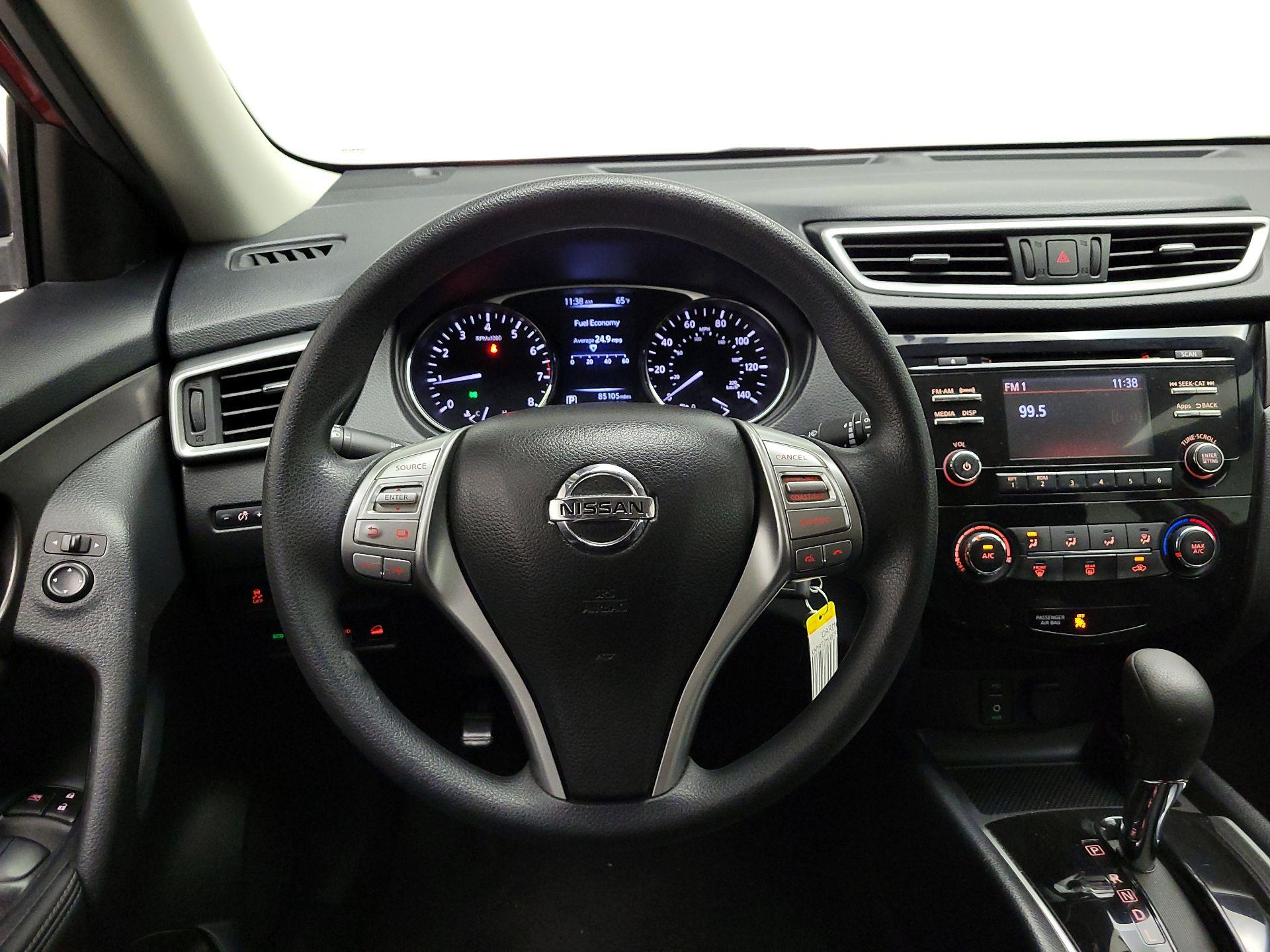 Thumbnail: 2015 Nissan Rogue - 10