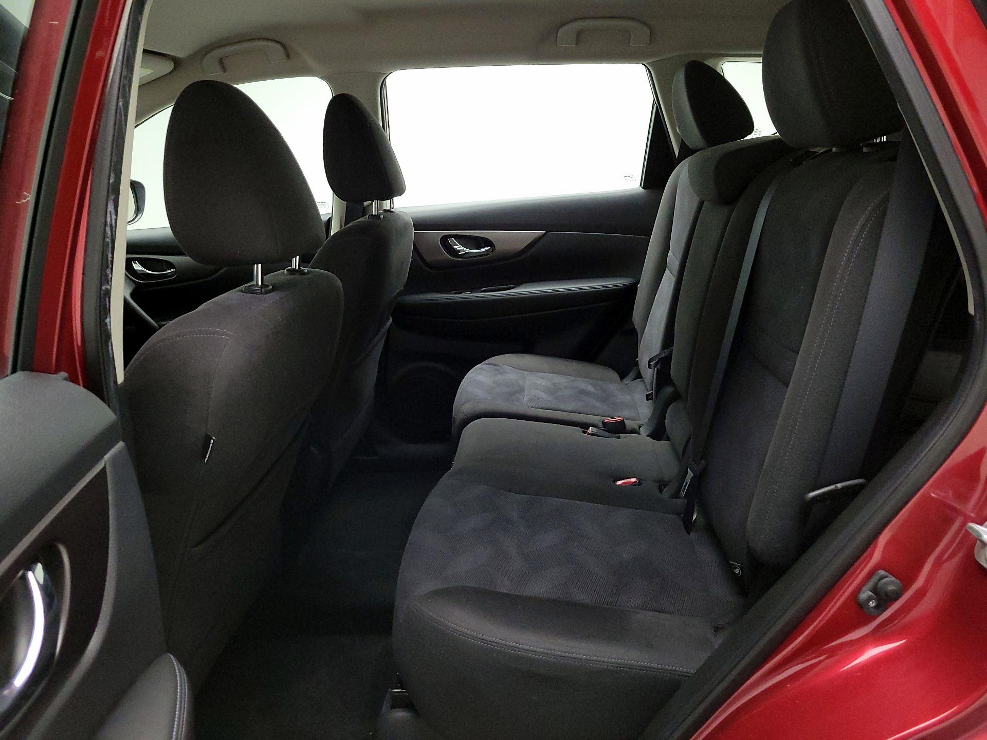 Thumbnail: 2015 Nissan Rogue - 19