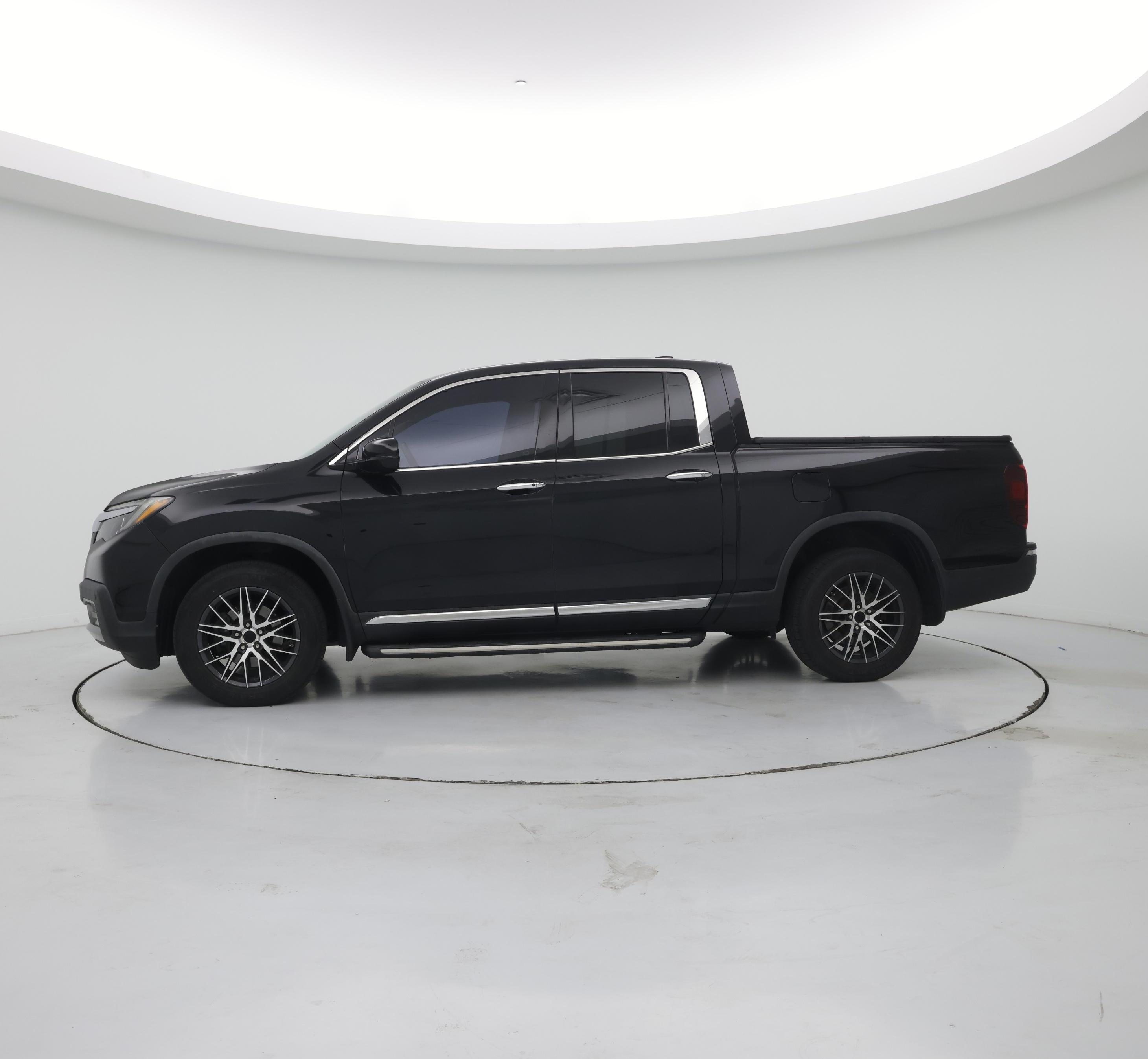 Thumbnail: 2017 Honda Ridgeline - 3