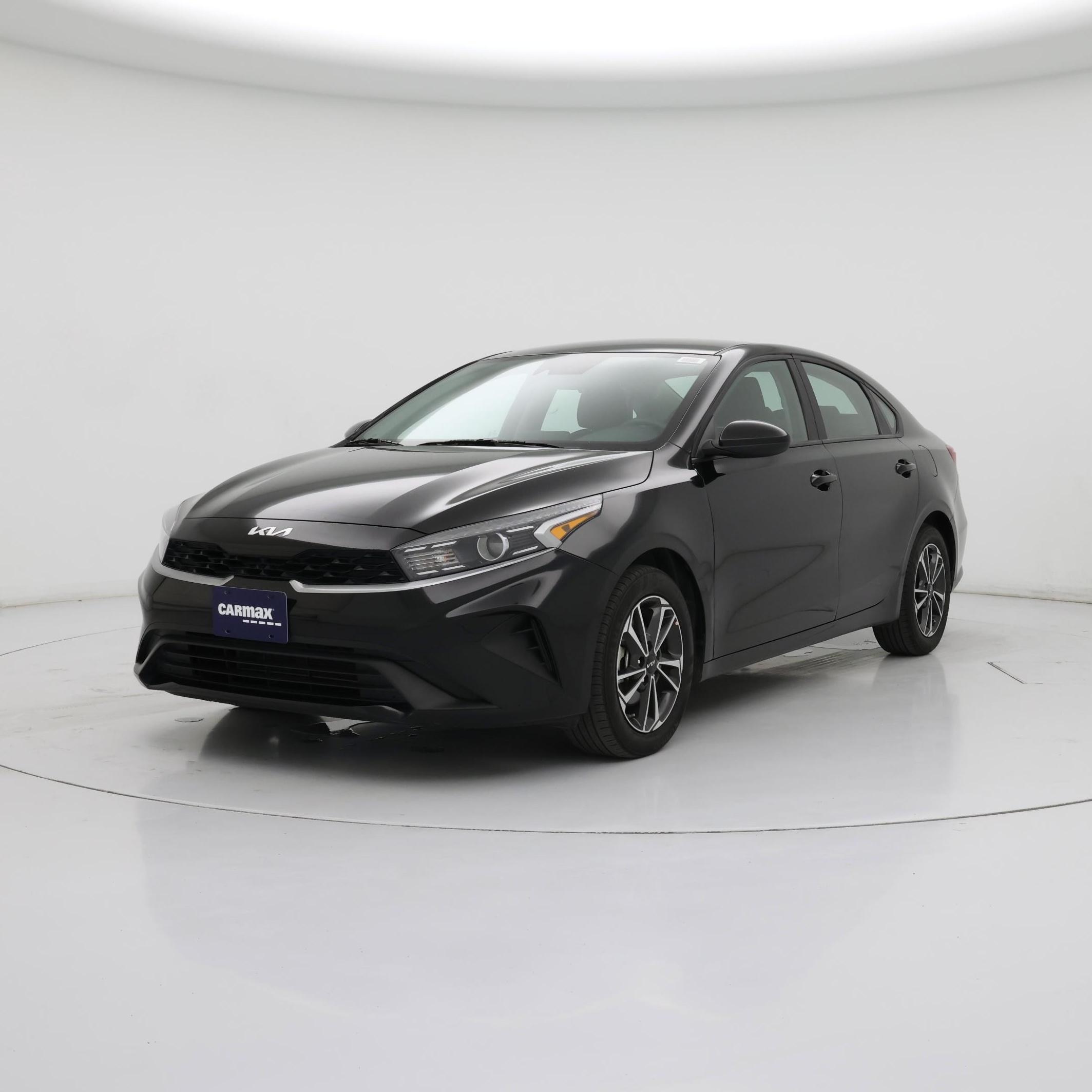Thumbnail: 2024 Kia Forte - 4
