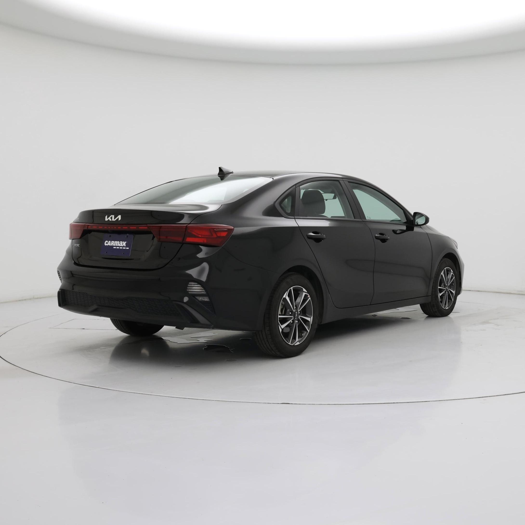 Thumbnail: 2024 Kia Forte - 8